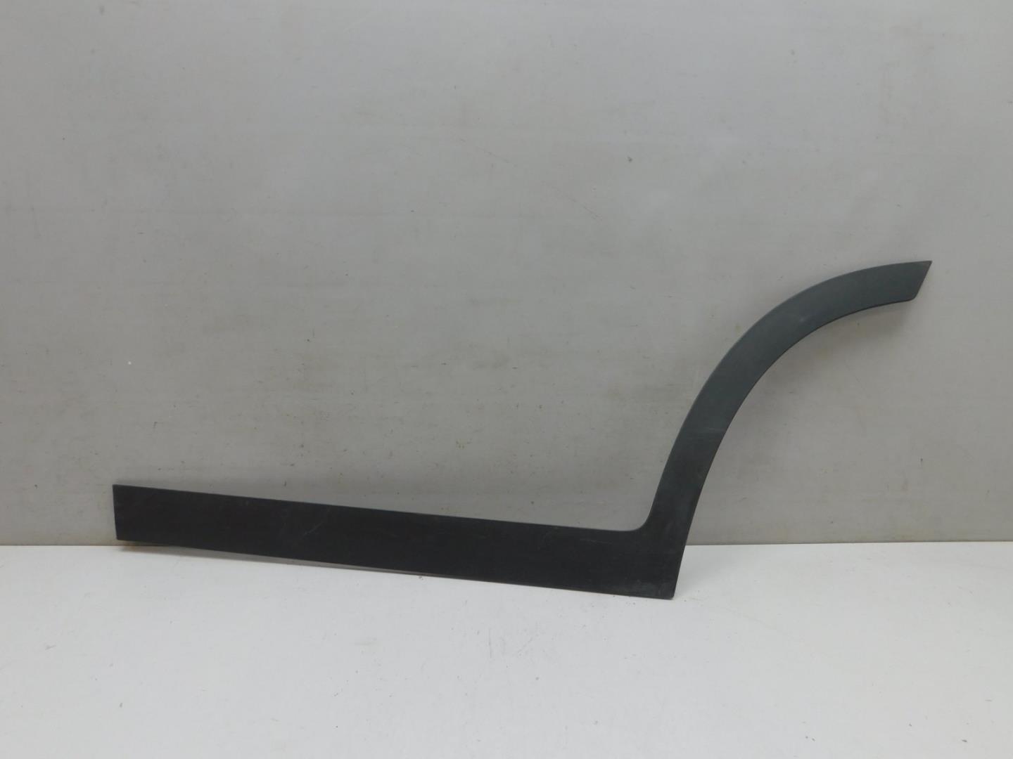 Накладка двери задней левой