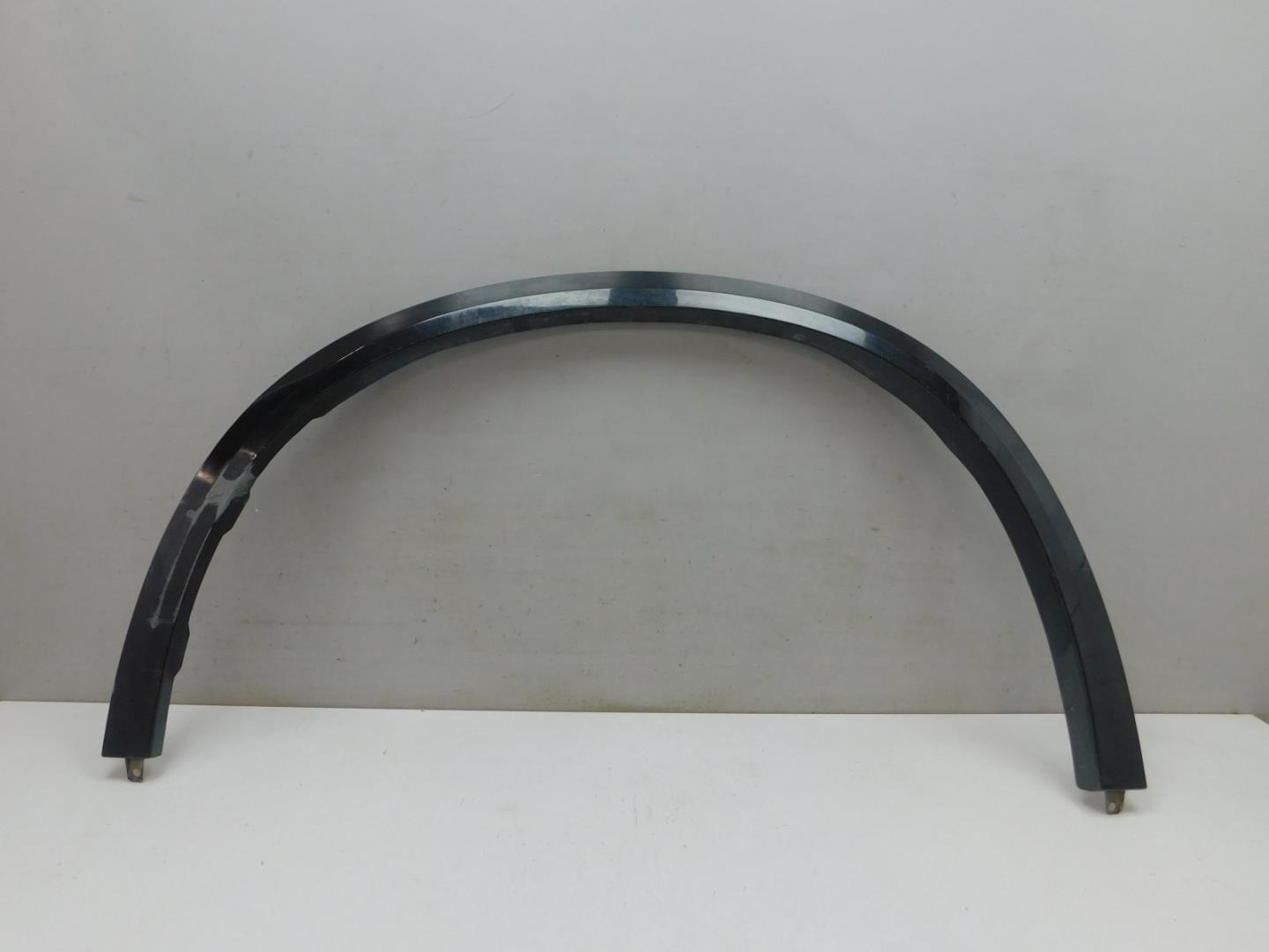 Накладка крыла переднего левого