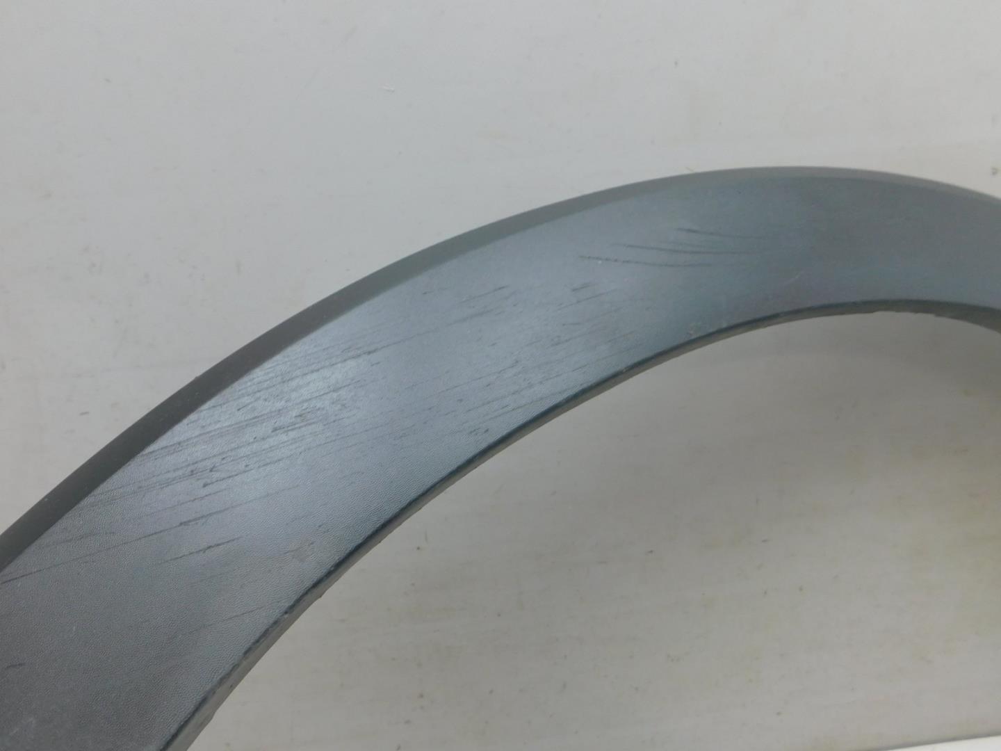 Накладка переднего крыла левого