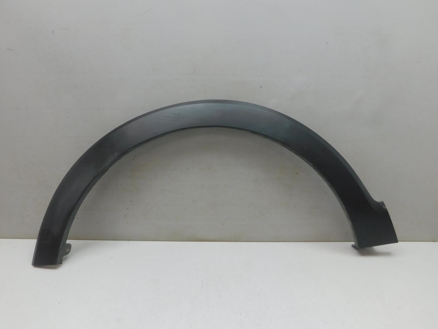 Накладка переднего крыла левого