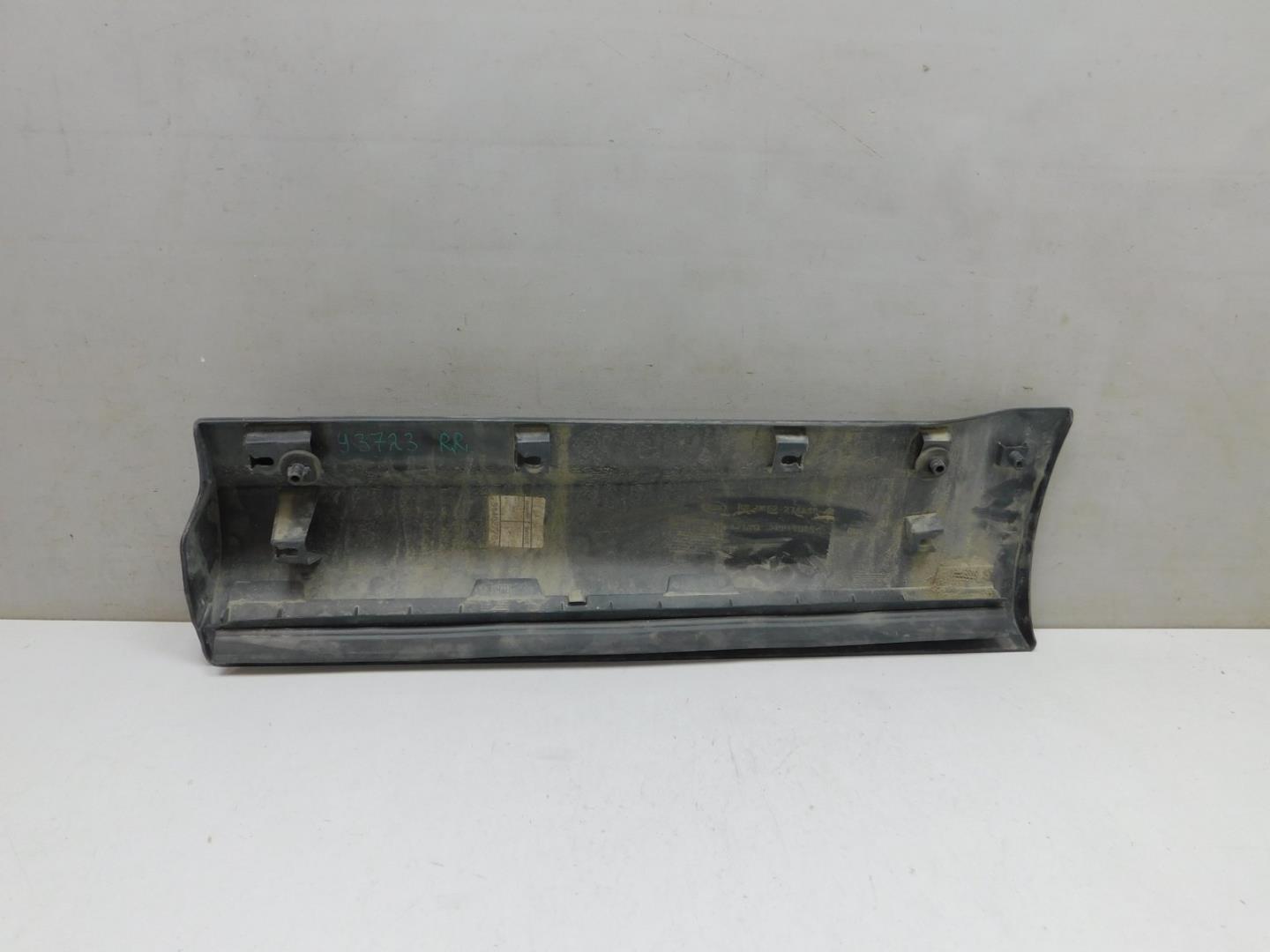 Накладка двери задней правой