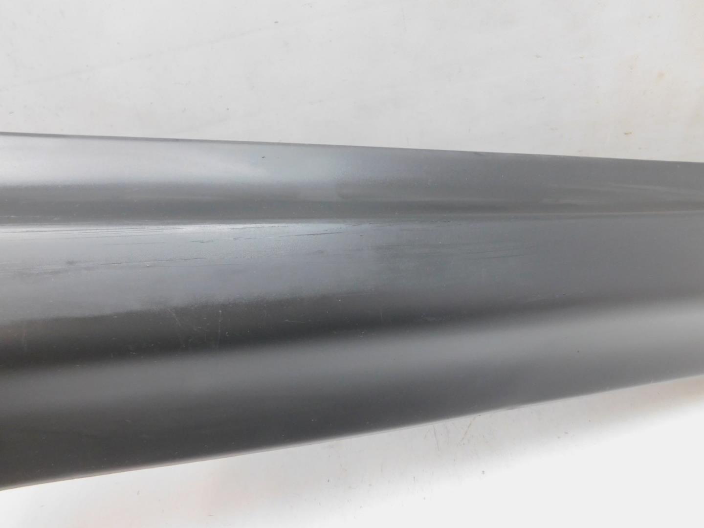 Накладка двери передней правой