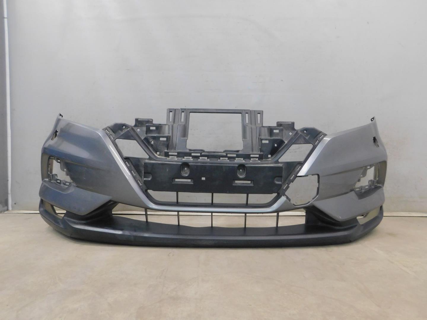 Бампер передний