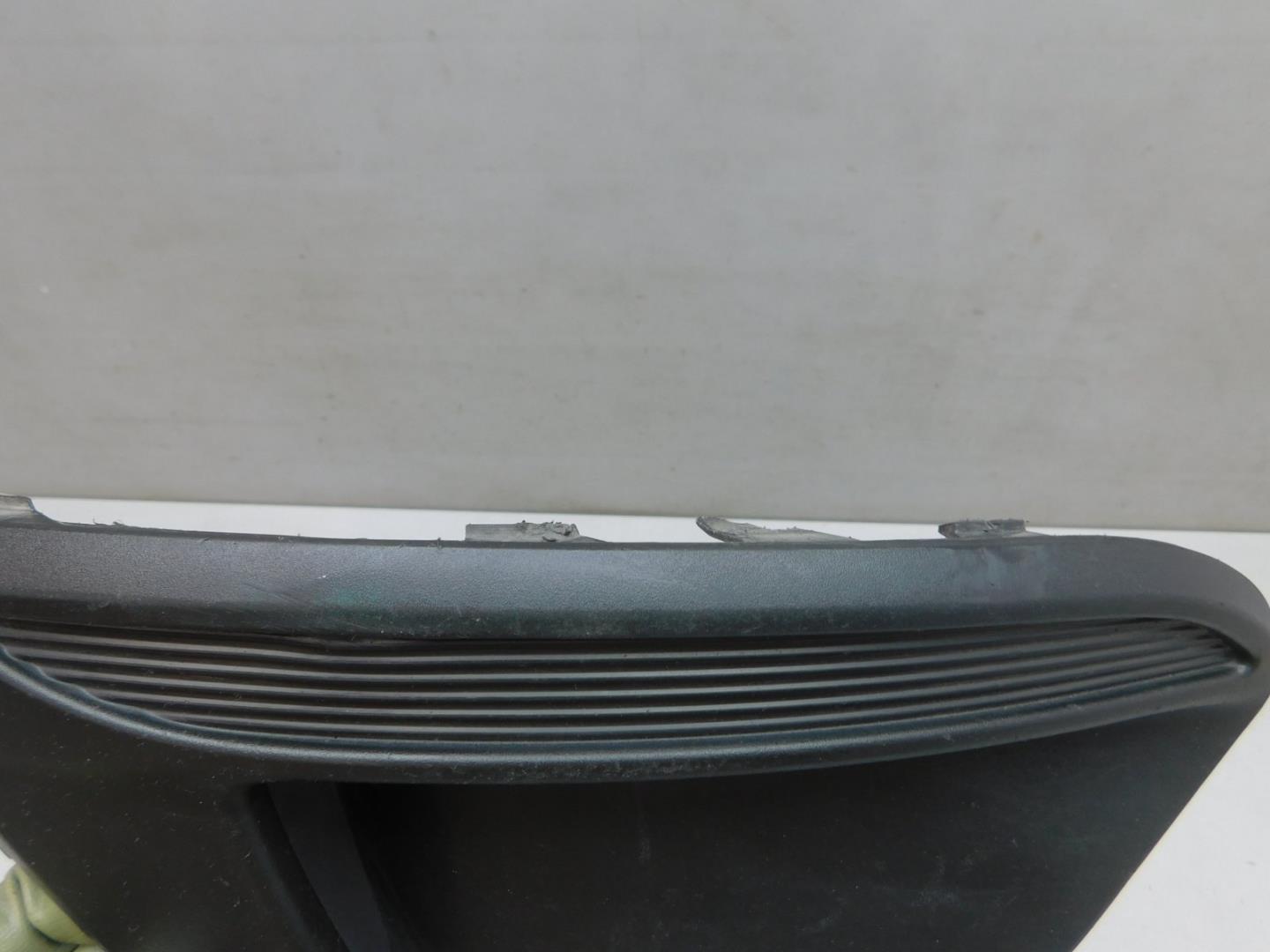 Решетка в бампер правая