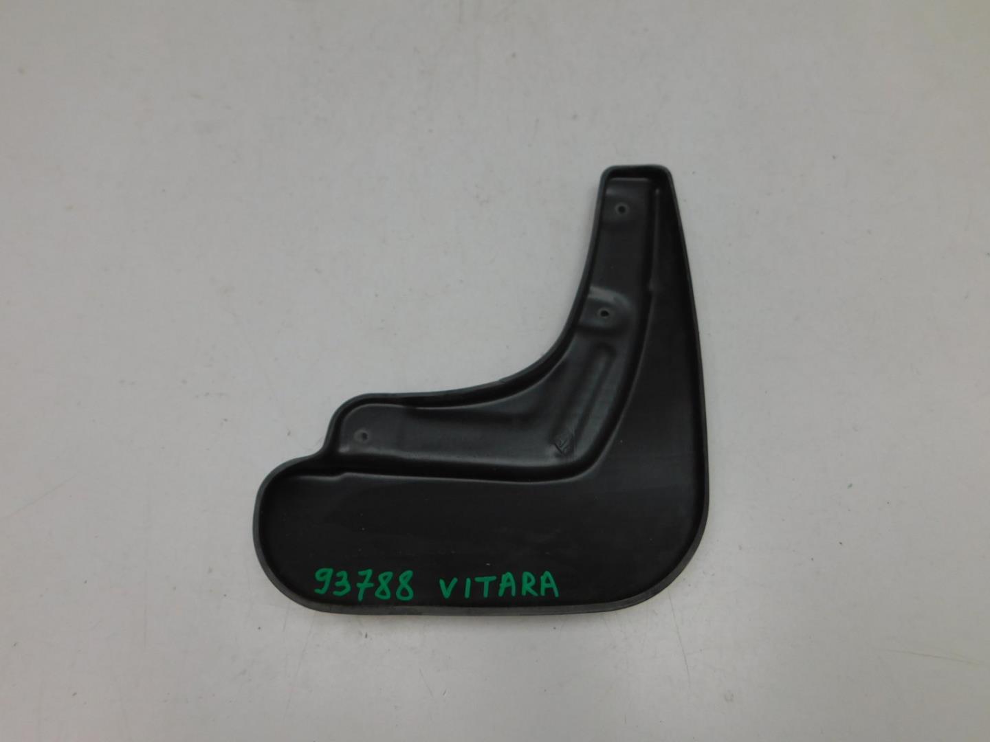 Брызговик передний левый