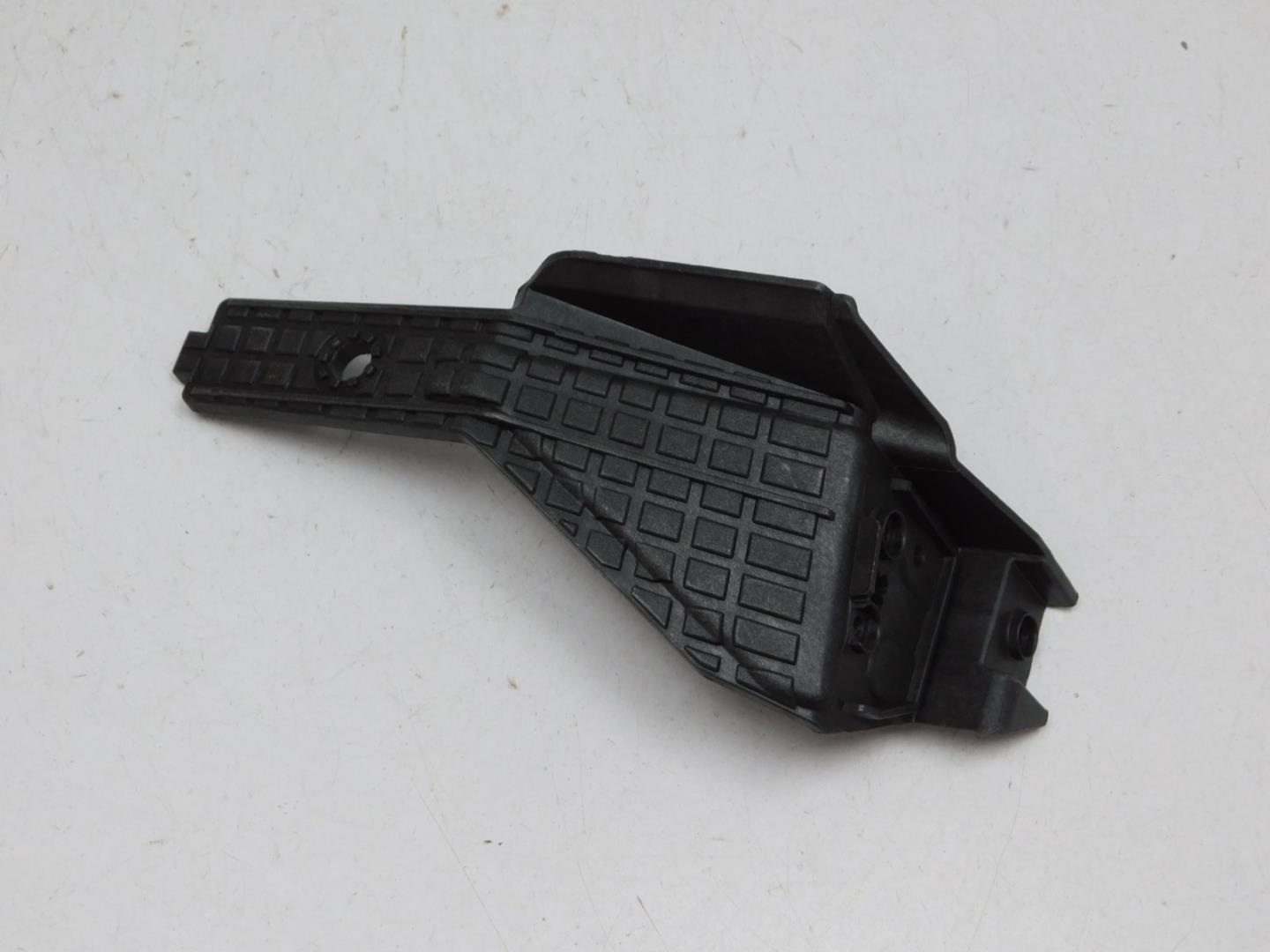 Крепеж фары