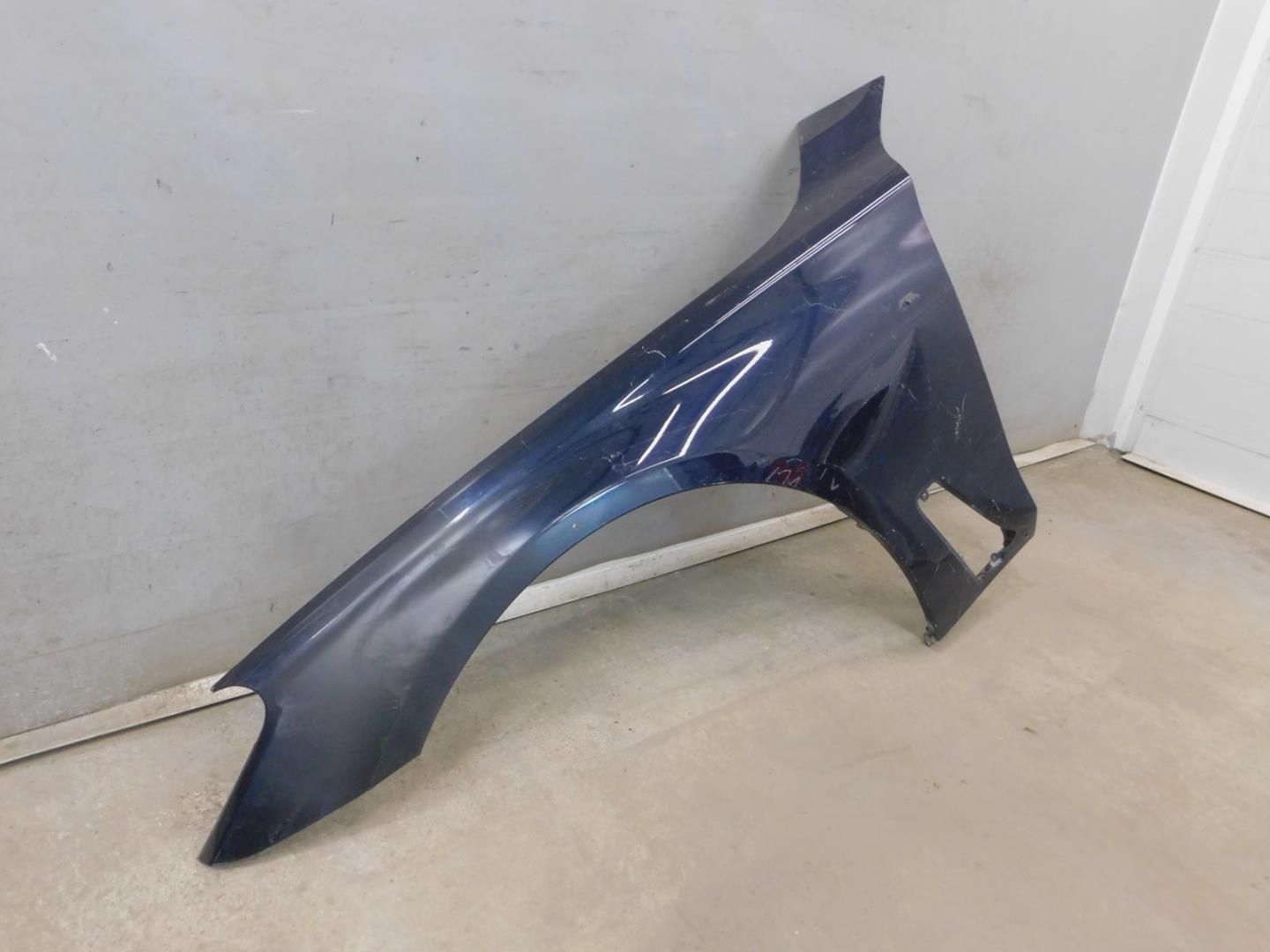 Крыло переднее левое