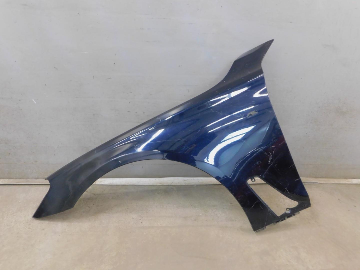 Крыло переднее левое