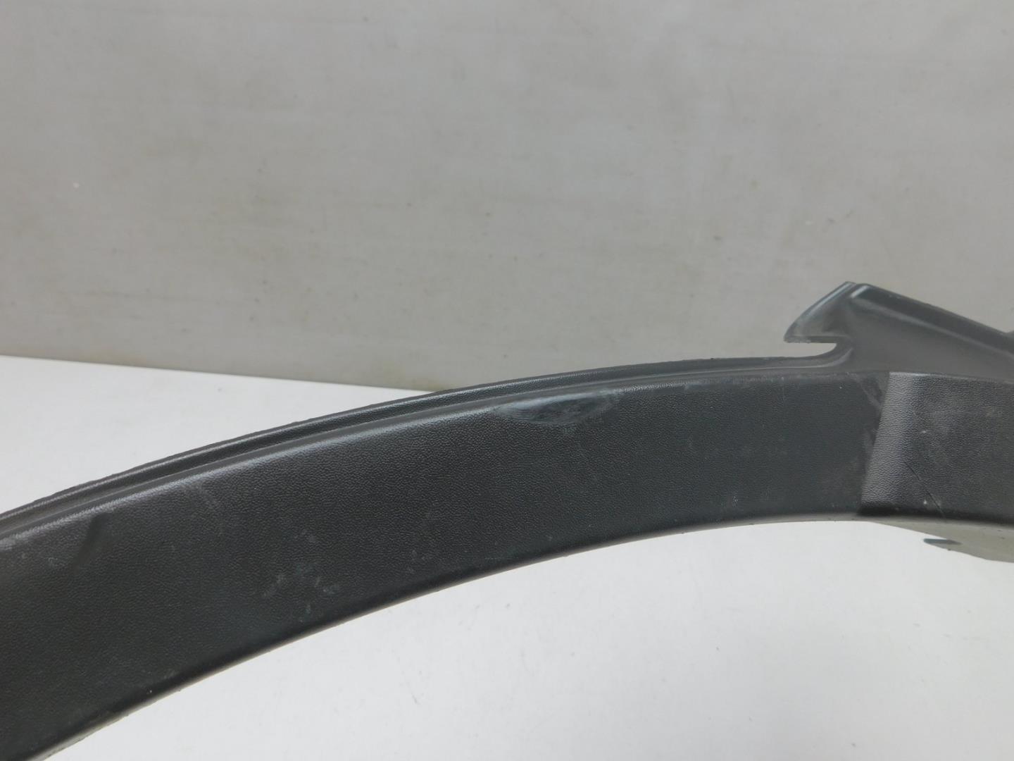 Накладка заднего крыла правого