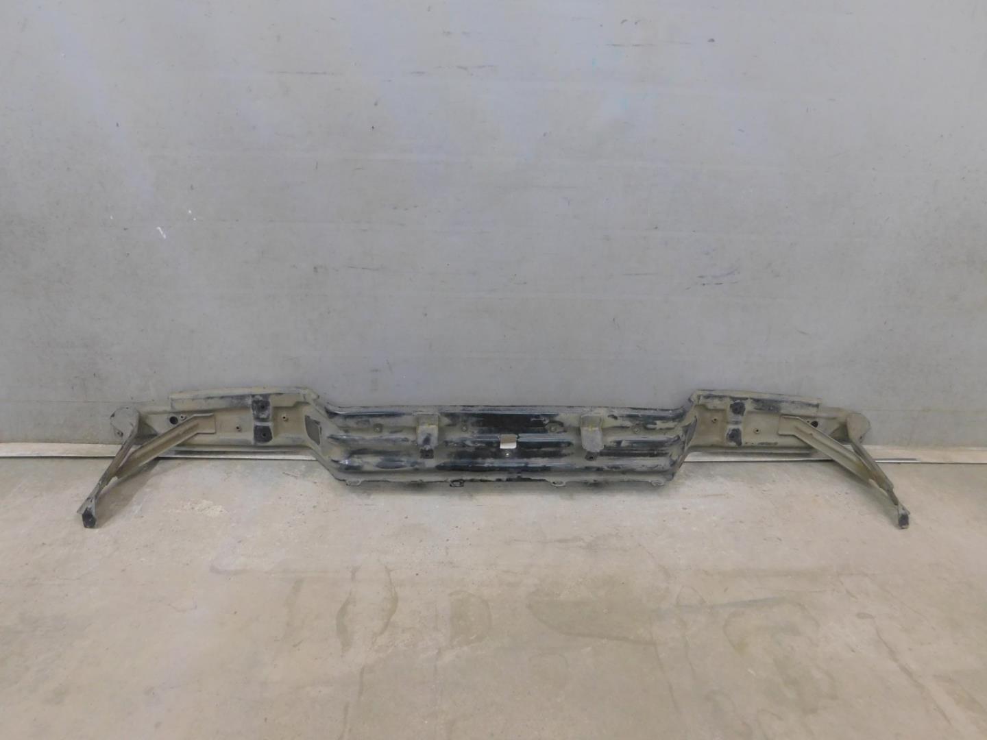 Усилитель заднего бампера