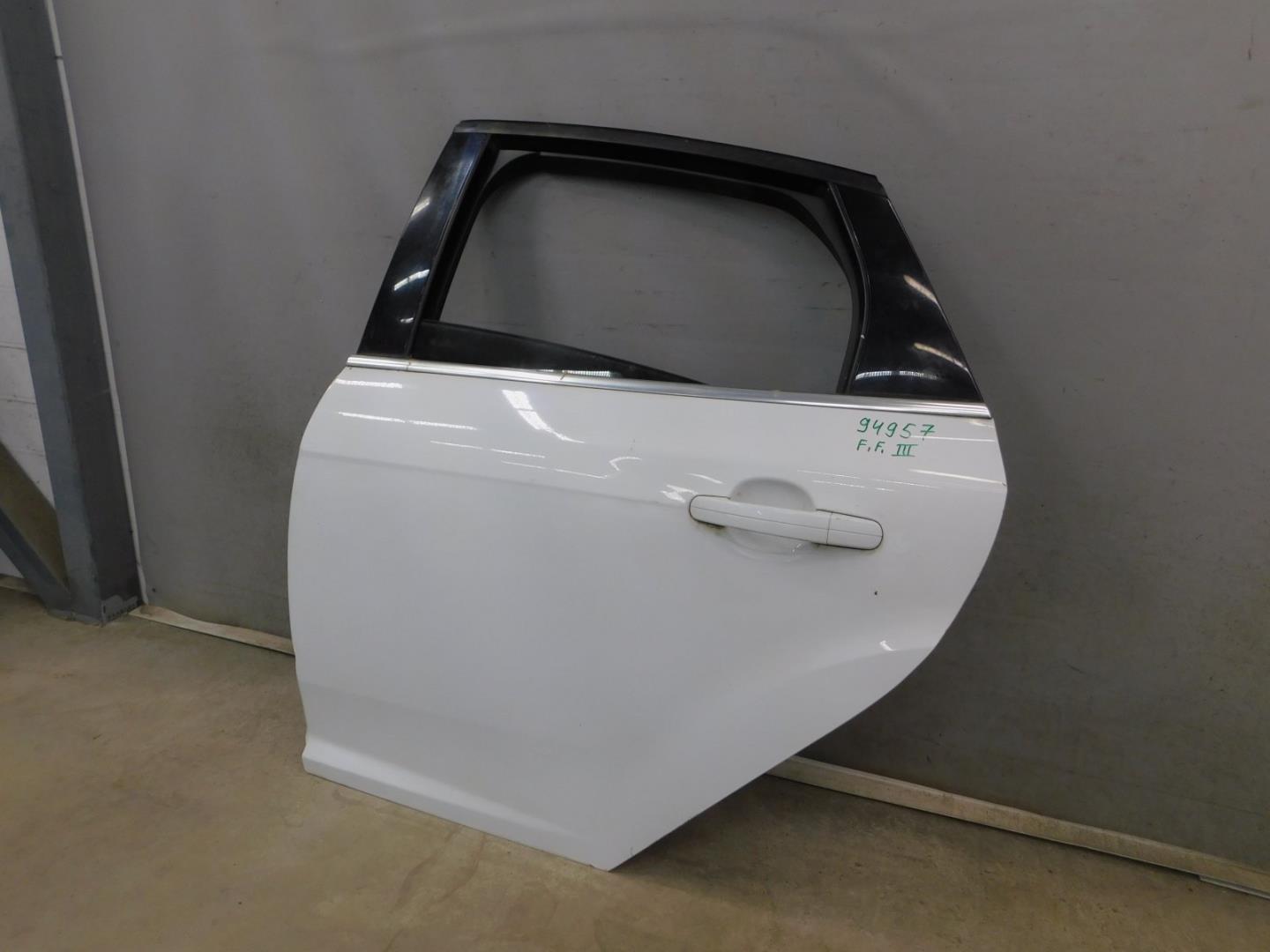 Дверь задняя левая
