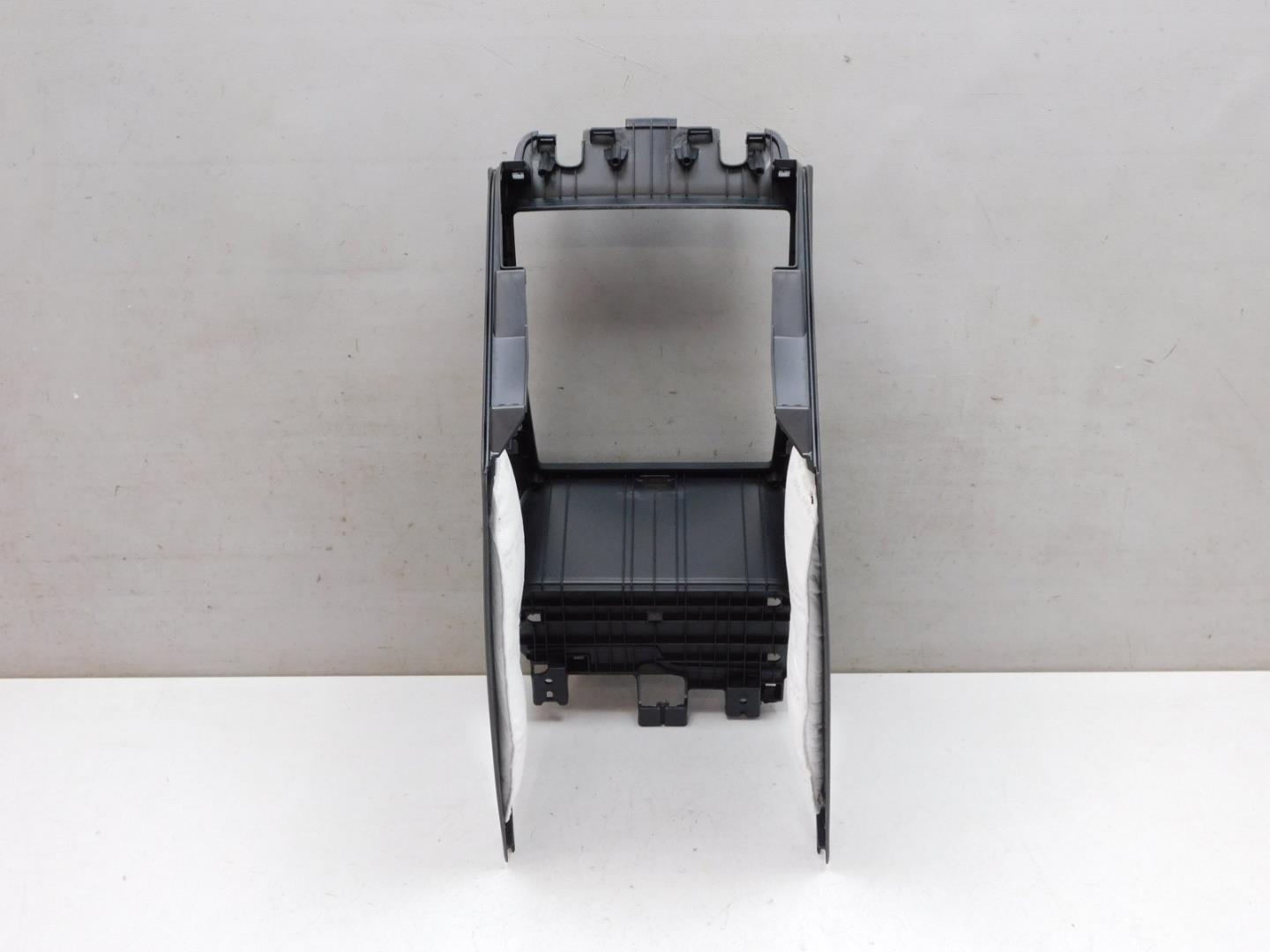 Подлокотник