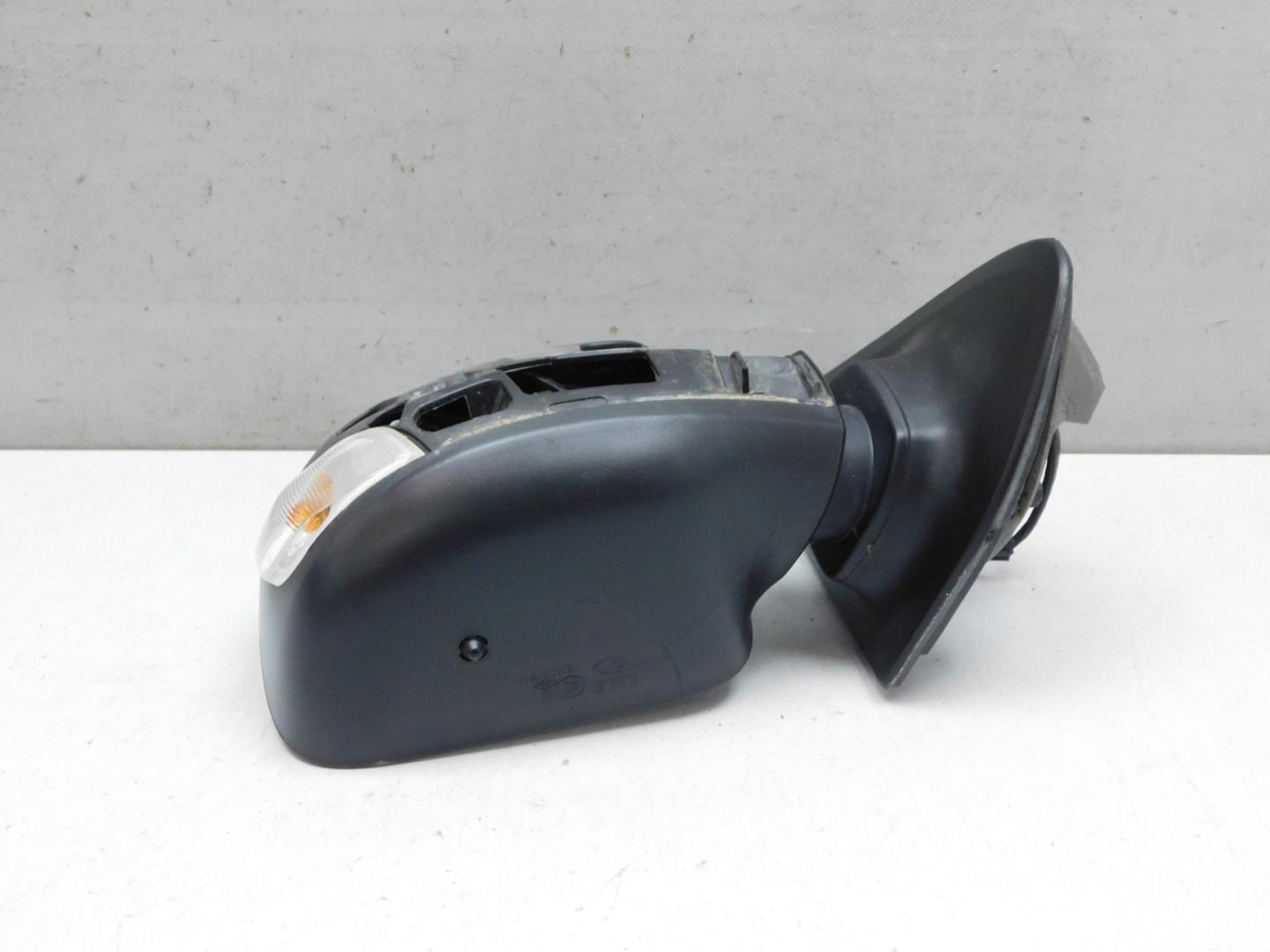 Зеркало правое электрическое