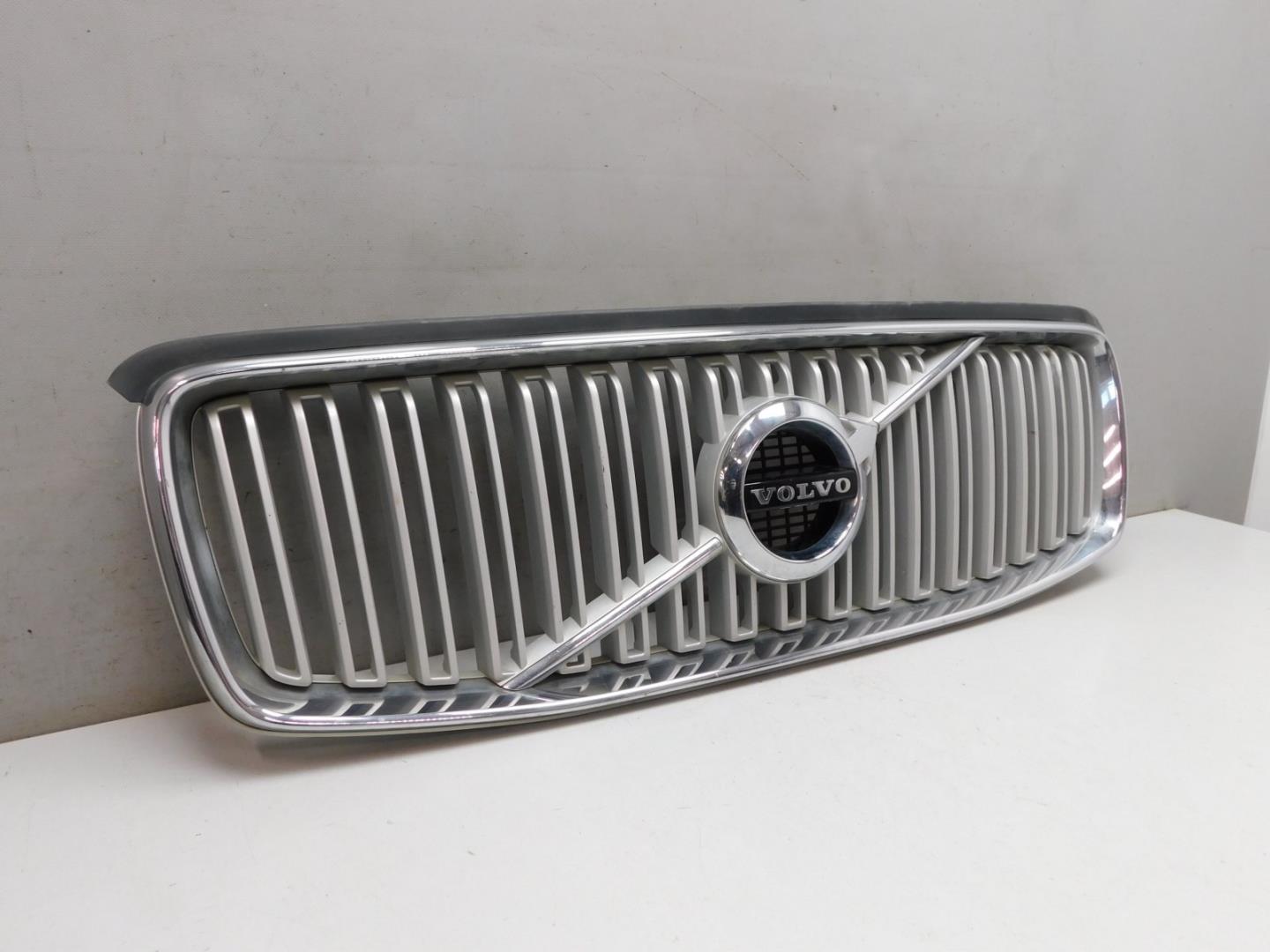 Решетка радиатора