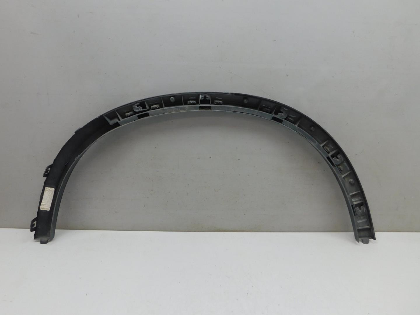 Накладка заднего крыла левого