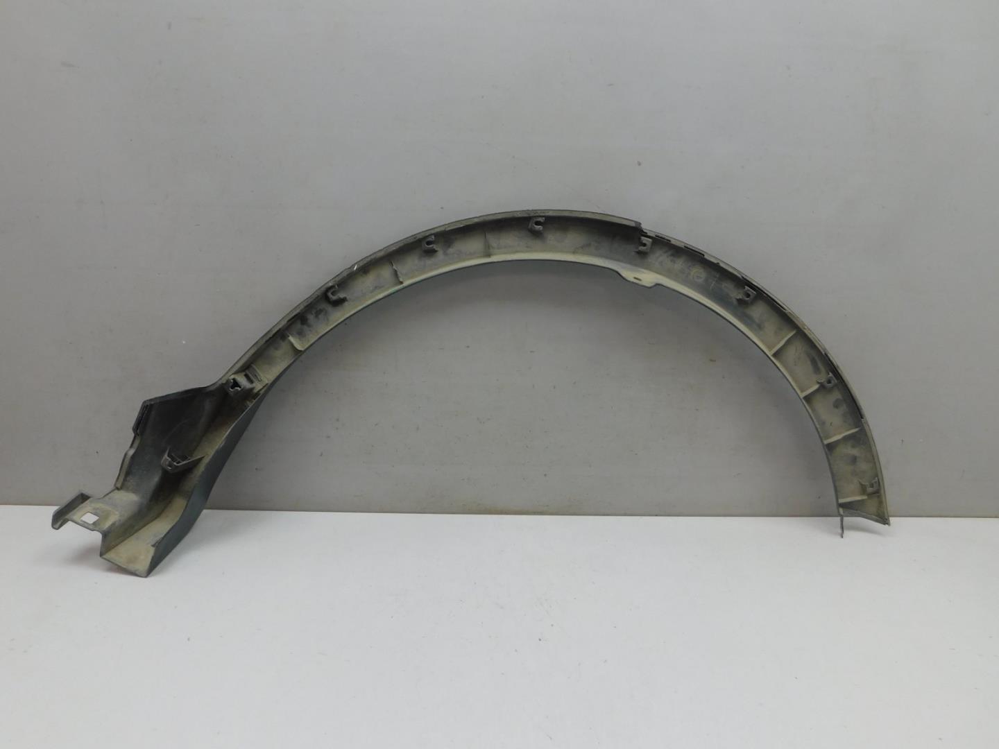 Накладка заднего крыла правого