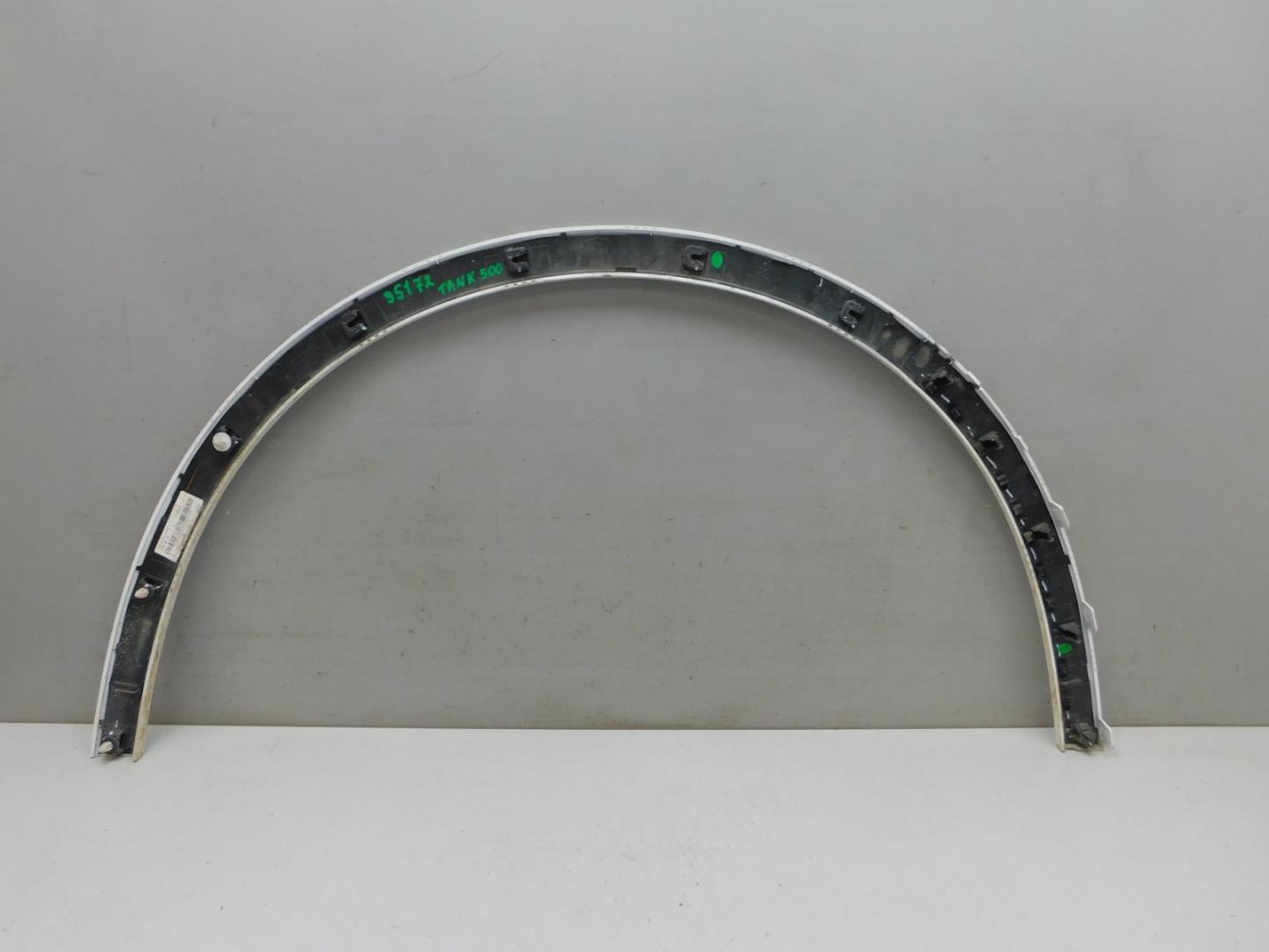 Накладка переднего крыла левого