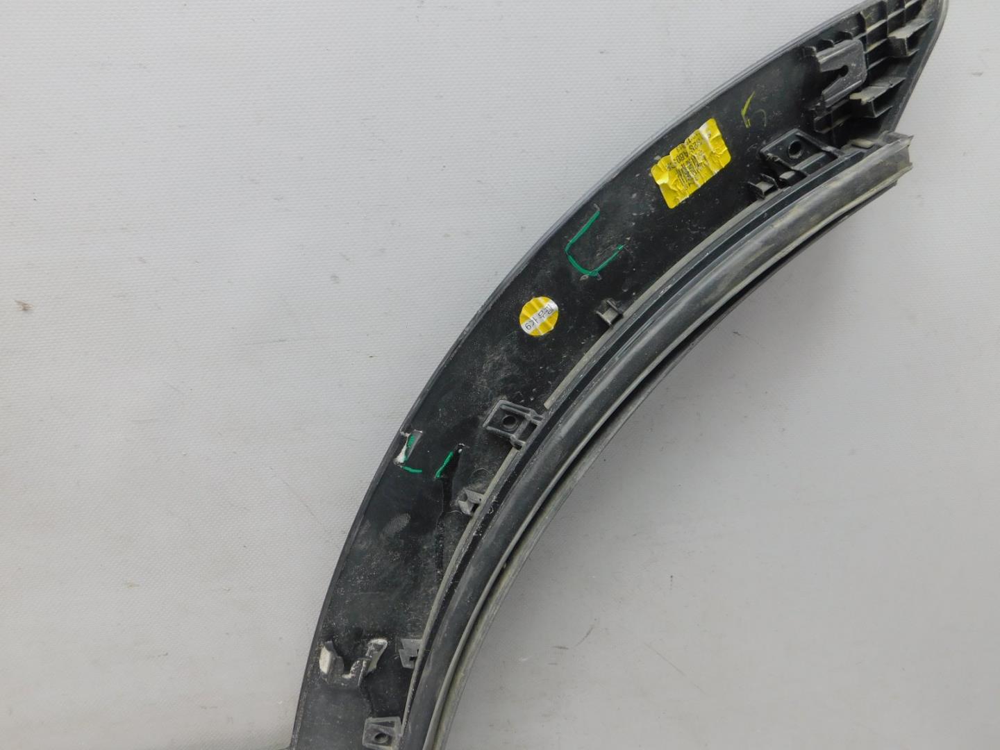 Накладка двери задней правой