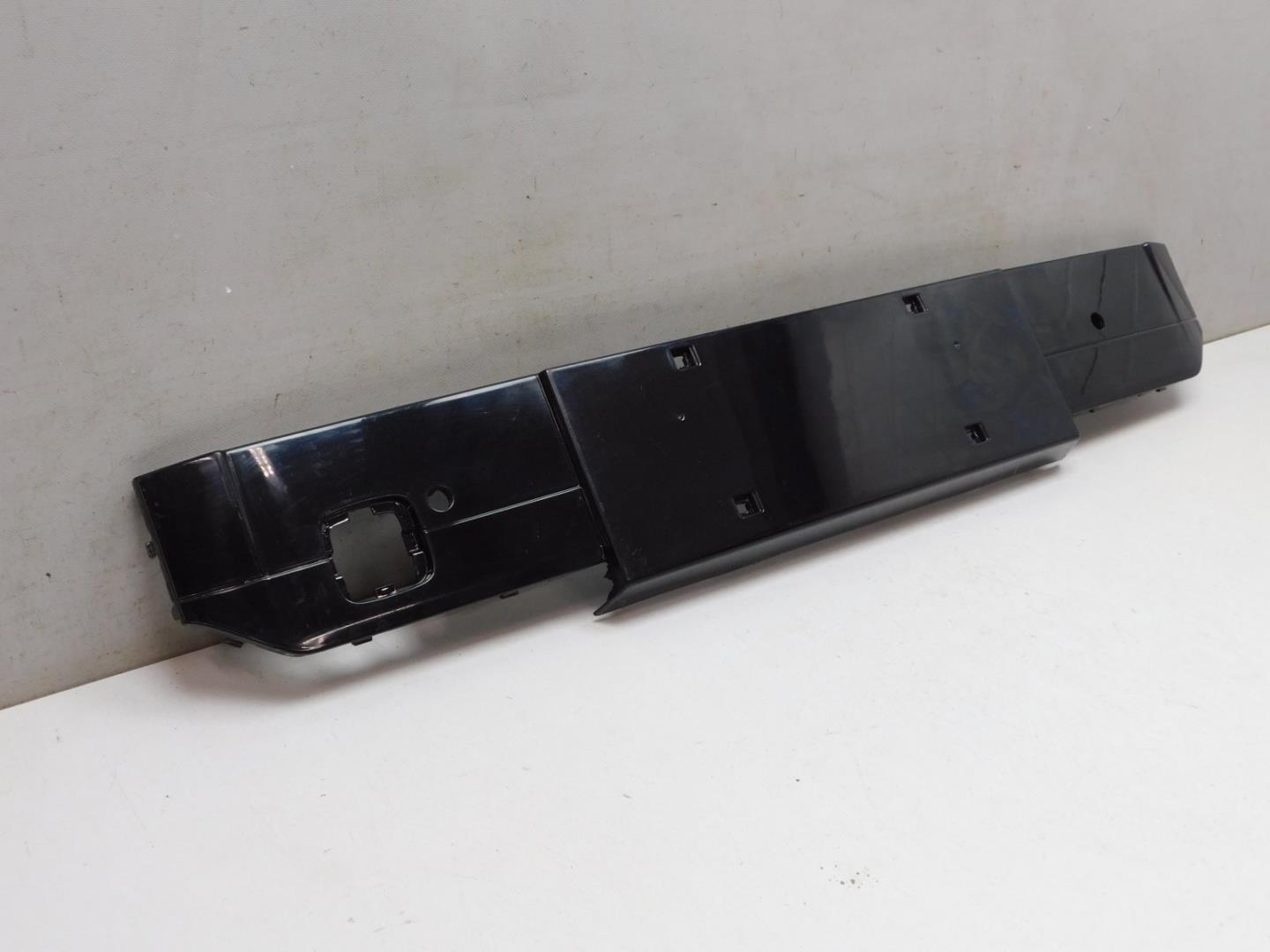 Накладка переднего бампера