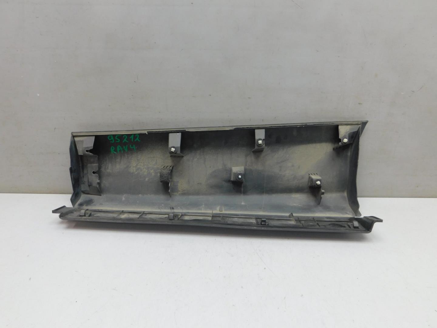 Накладка двери задней правой