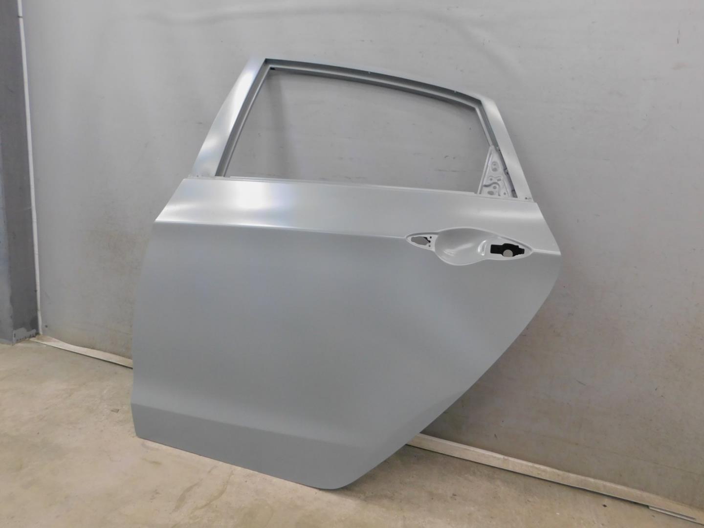 Дверь задняя левая