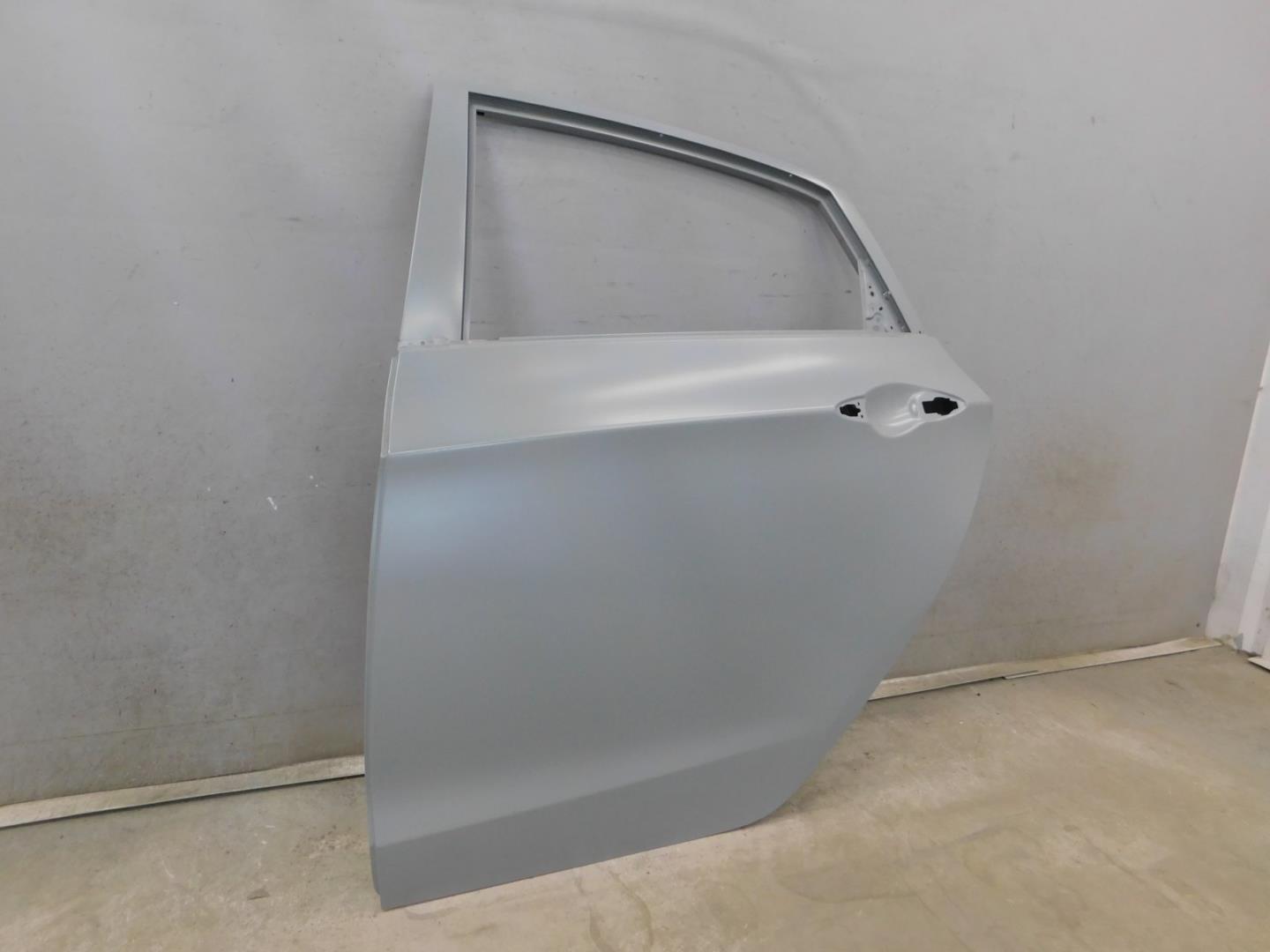 Дверь задняя левая