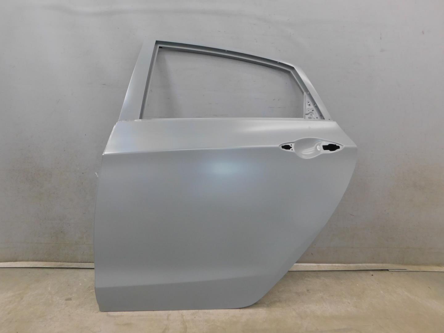 Дверь задняя левая