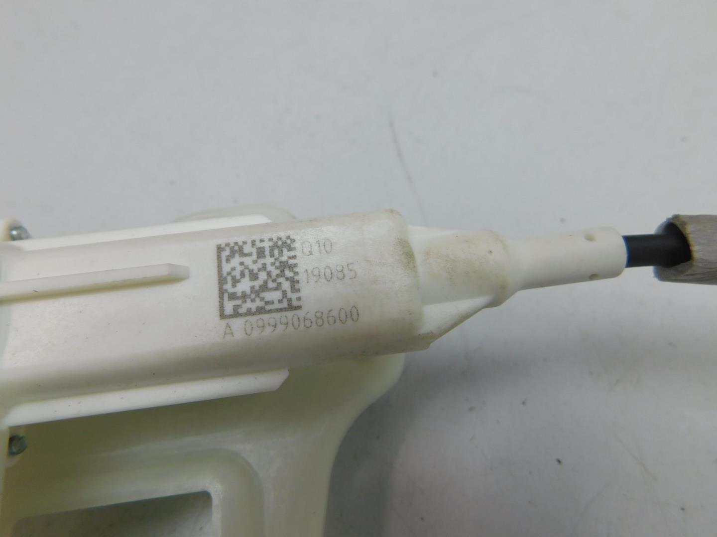 Замок багажника