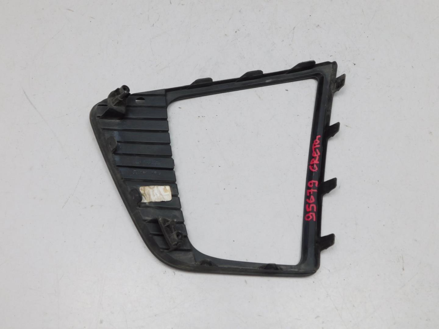 Решетка в бампер правая