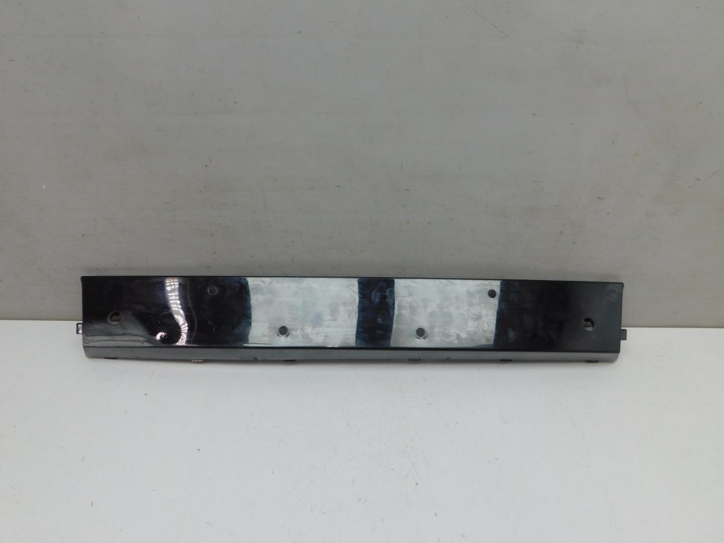 Накладка переднего бампера