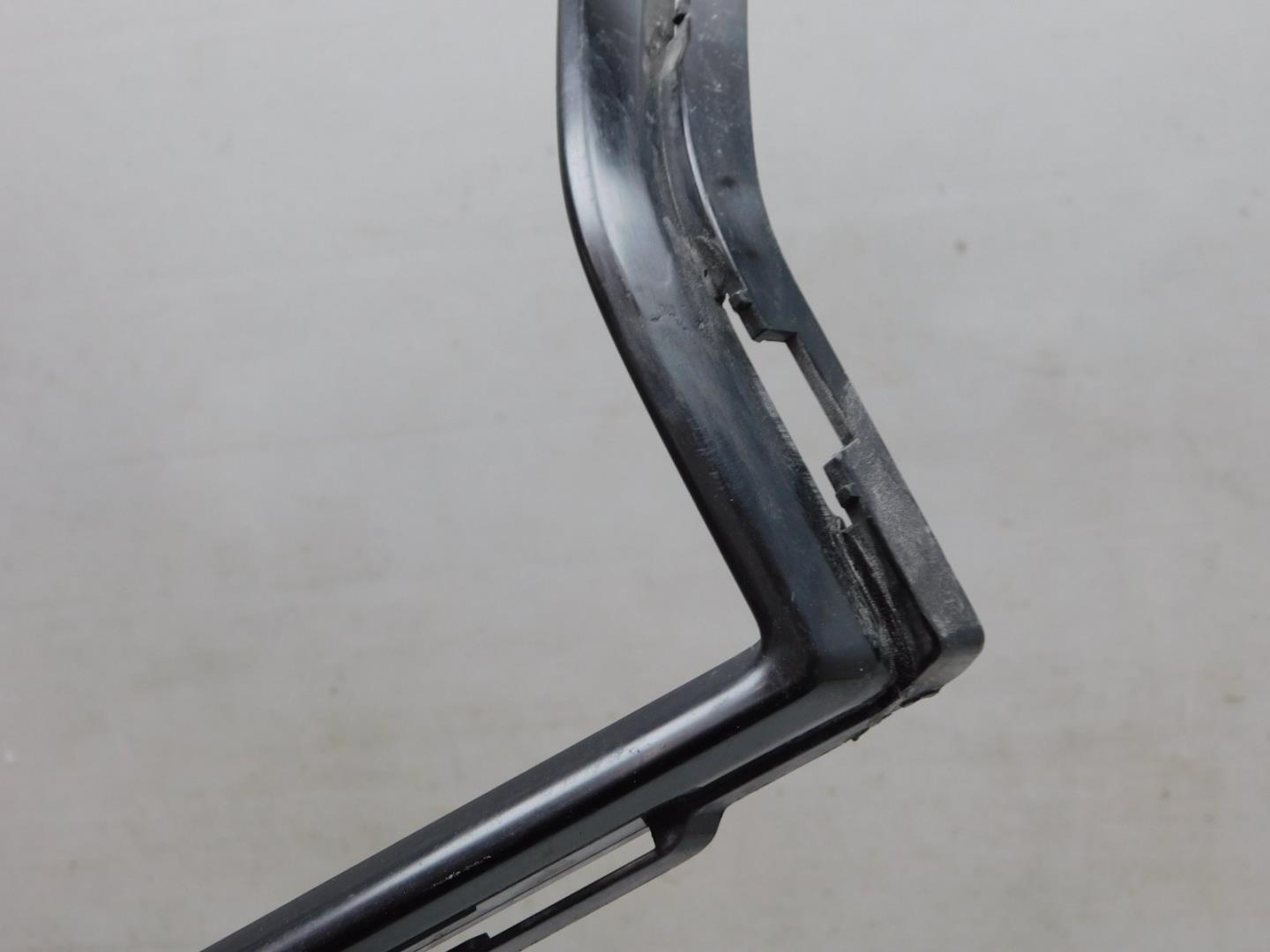 Накладка переднего бампера