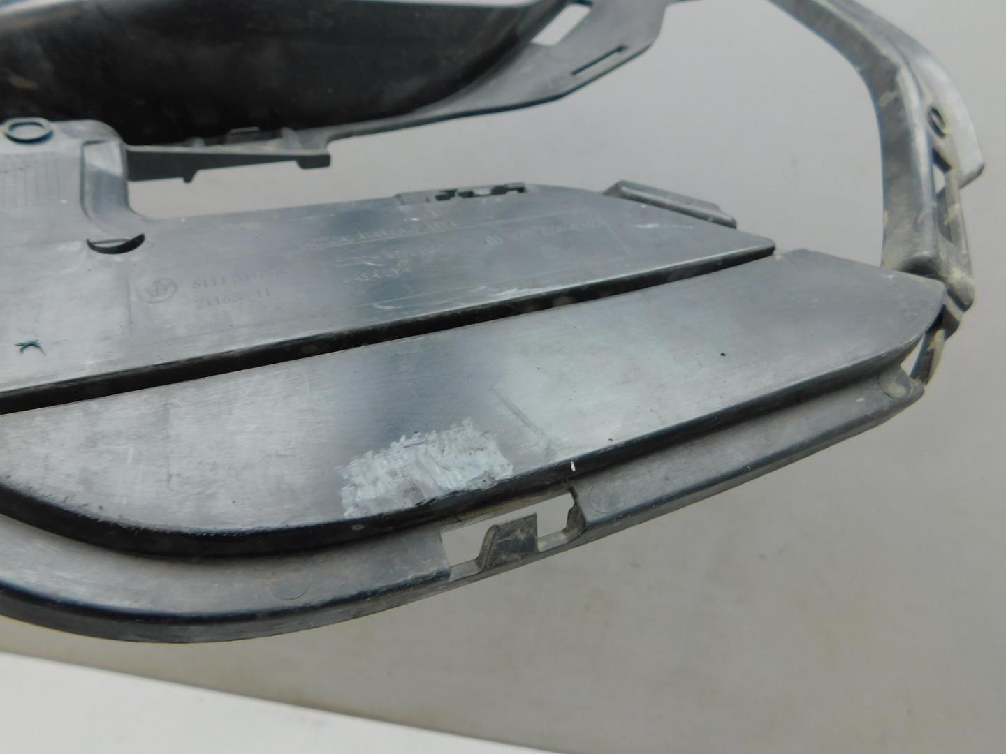 Решетка в бампер правая