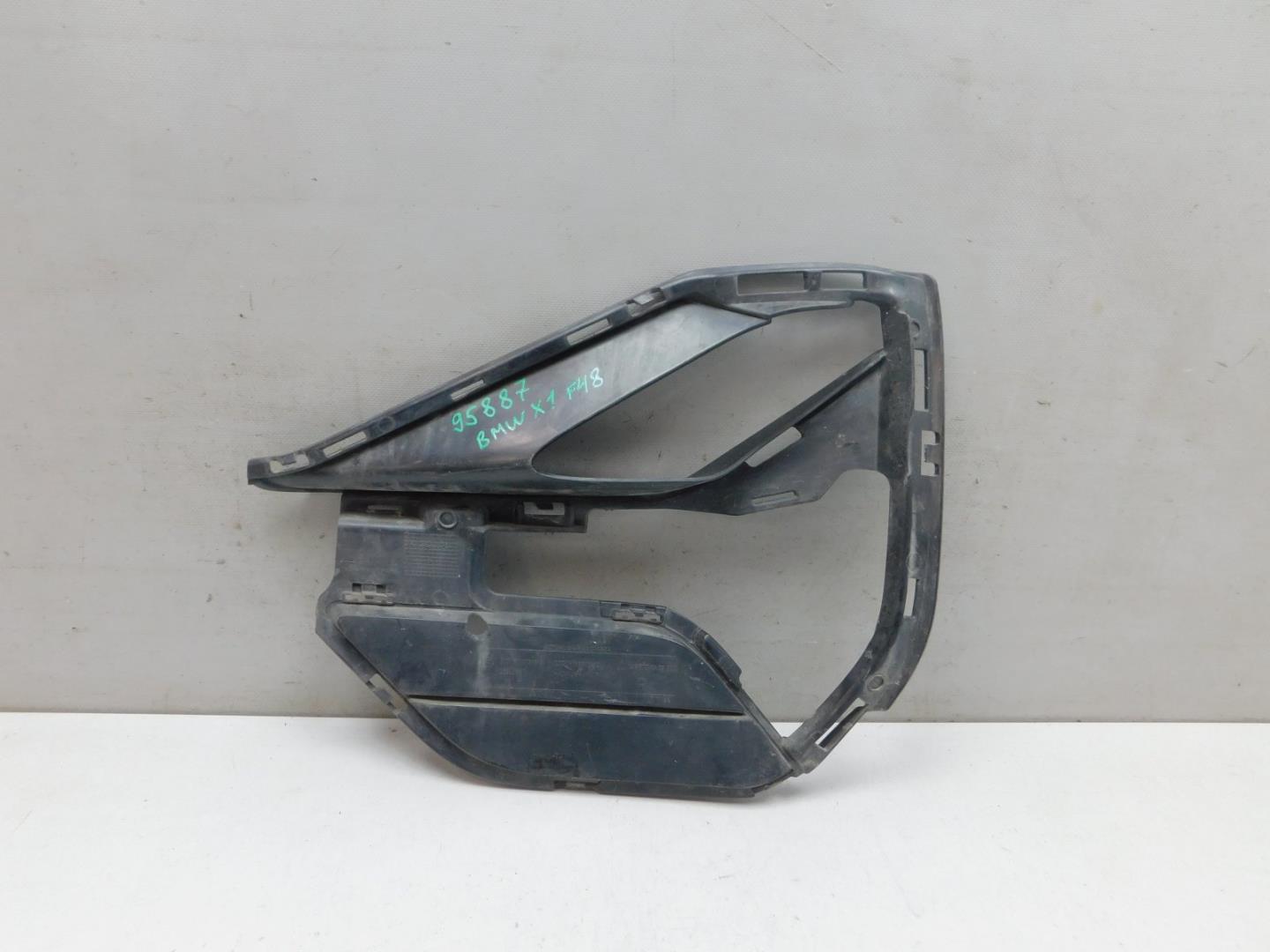 Решетка в бампер правая