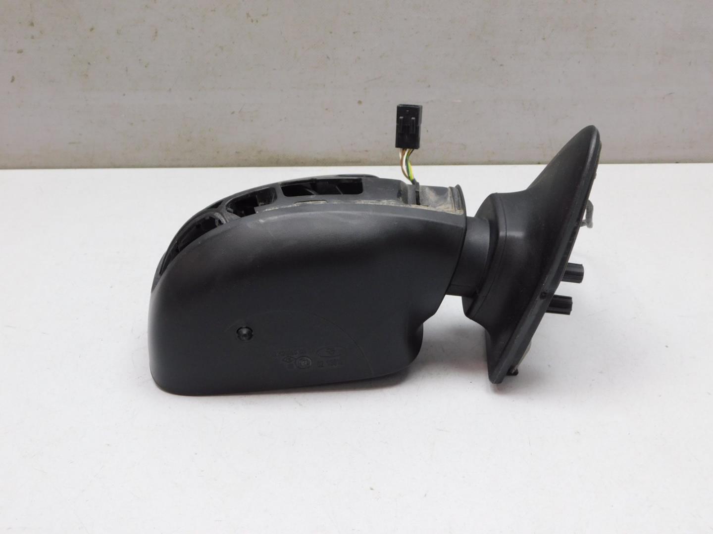 Зеркало правое электрическое