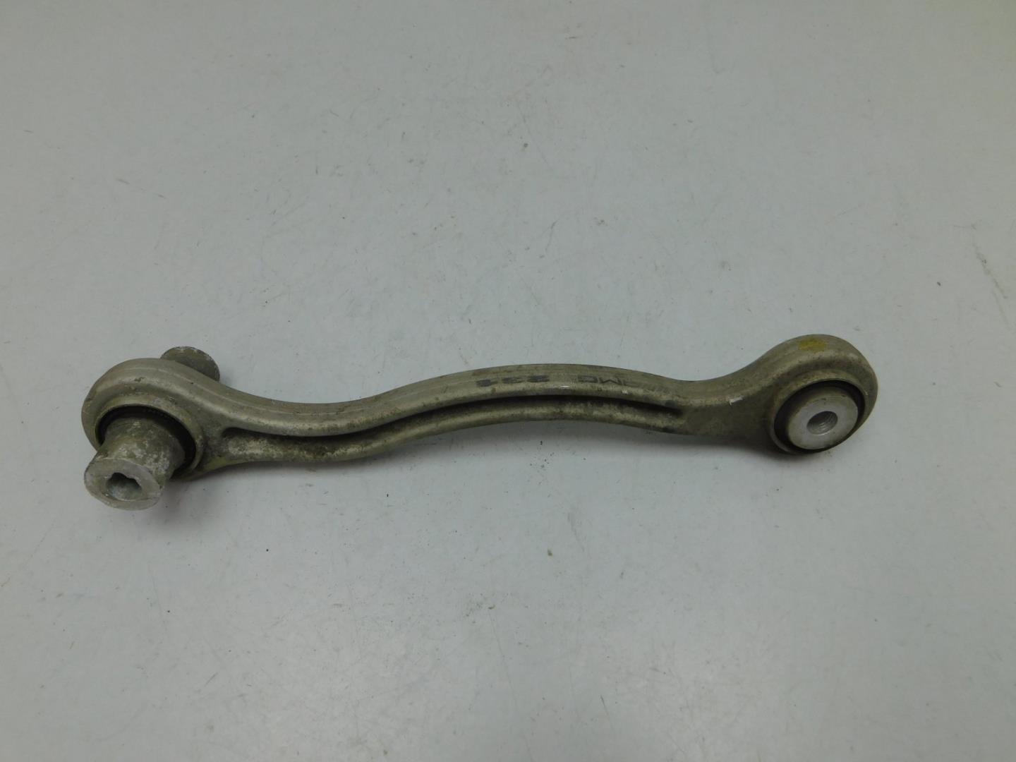 Рычаг задний нижний левый