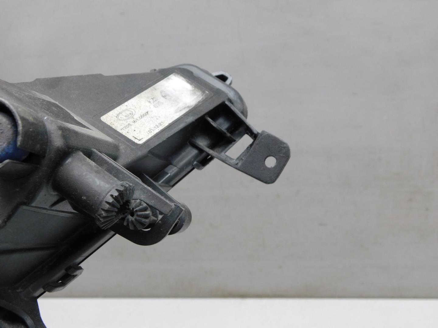 Фара противотуманная левая