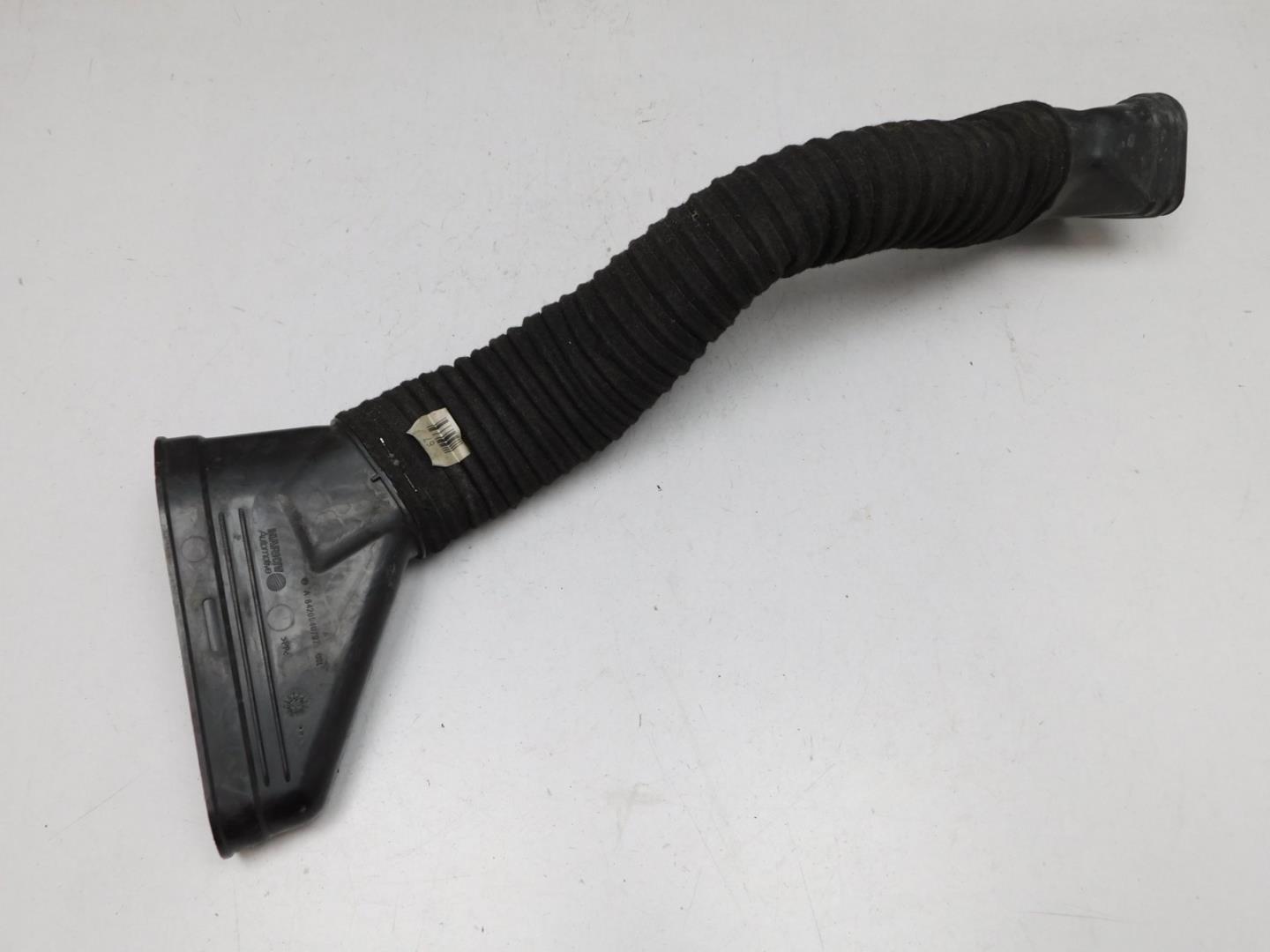 Патрубок воздушного фильтра