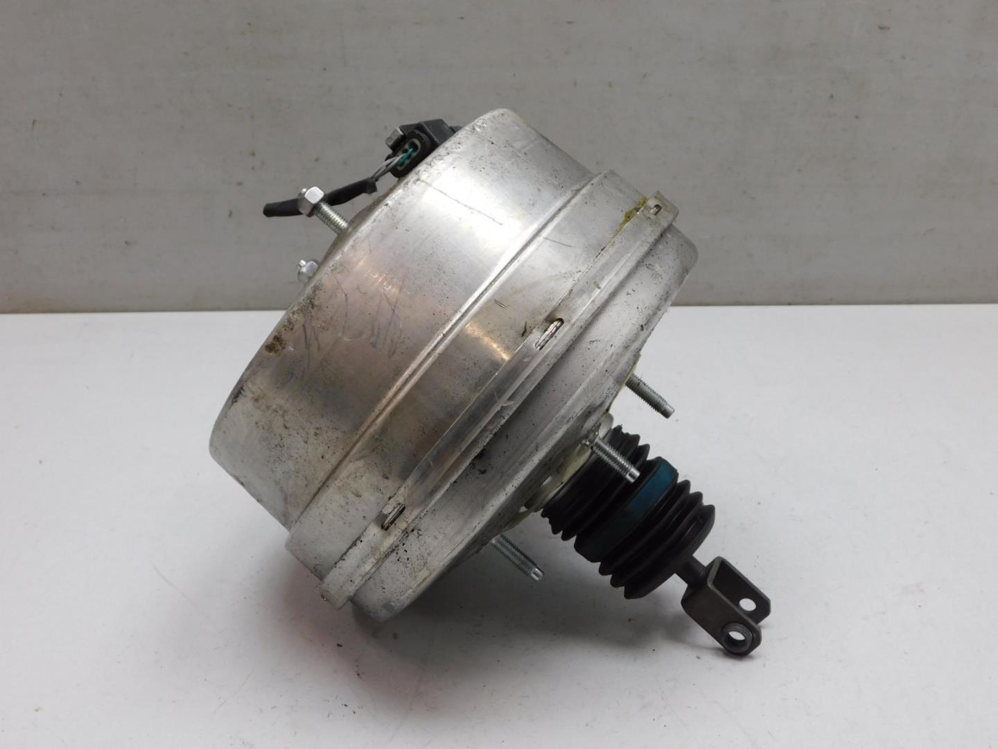 Усилитель тормозов вакуумный