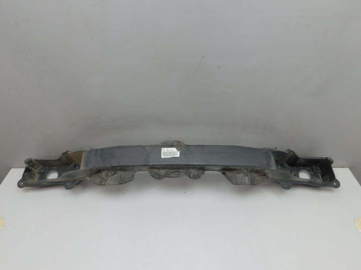 Усилитель заднего бампера