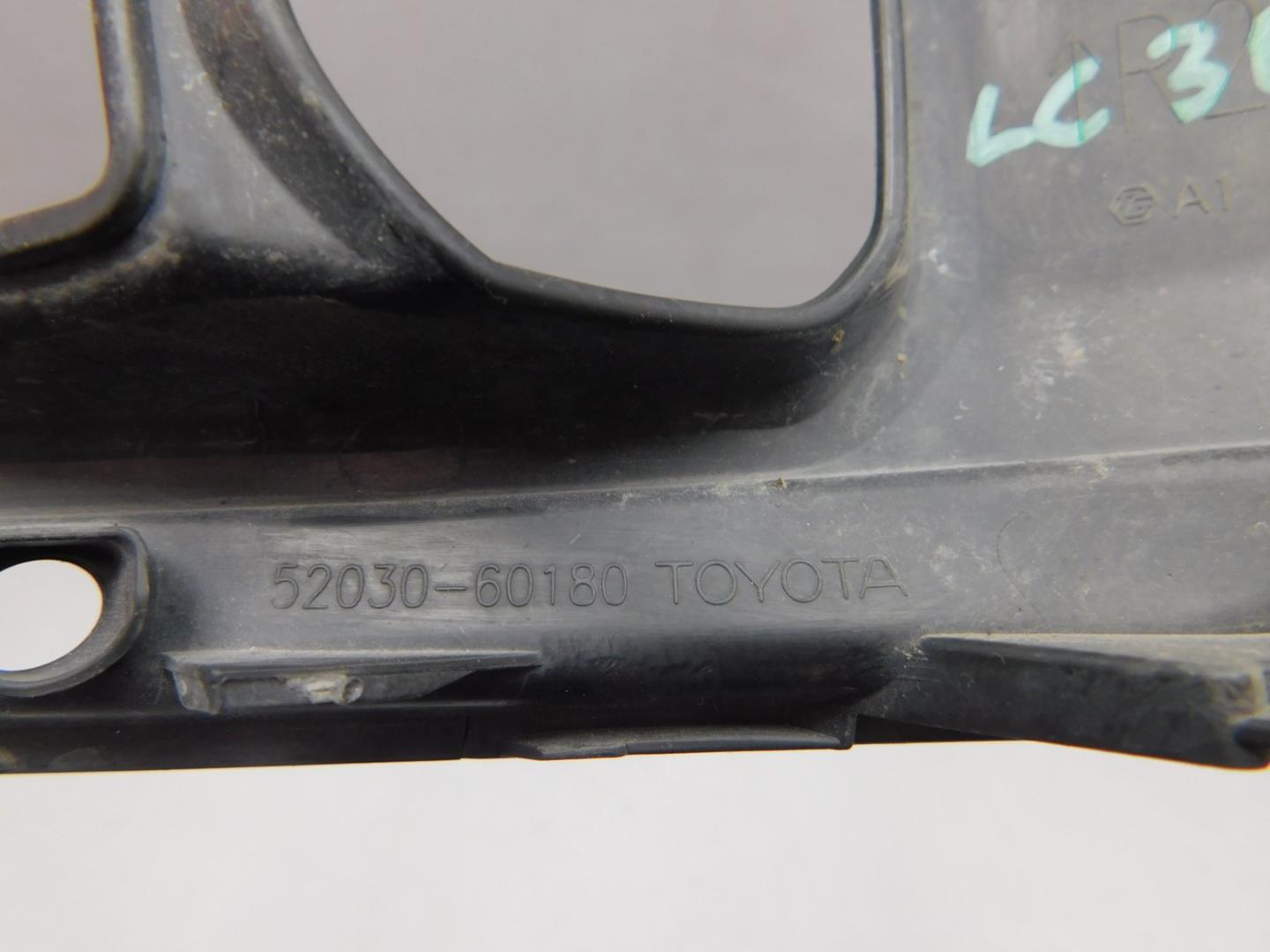 Решетка в бампер правая