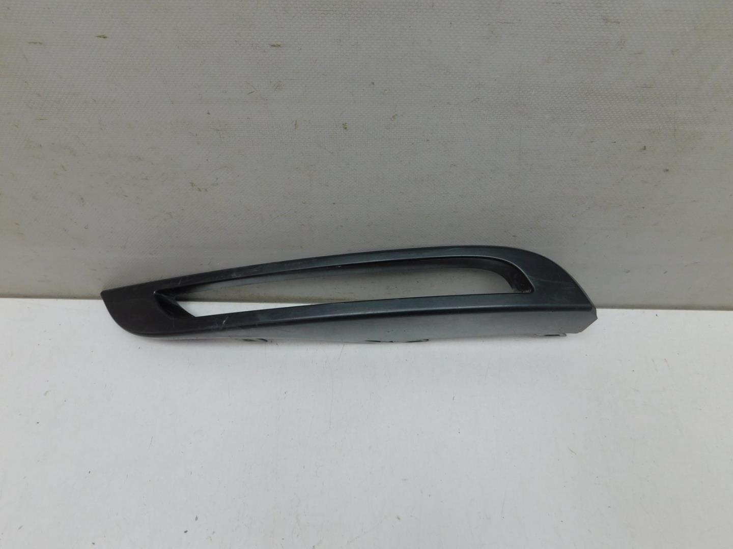 Накладка переднего бампера