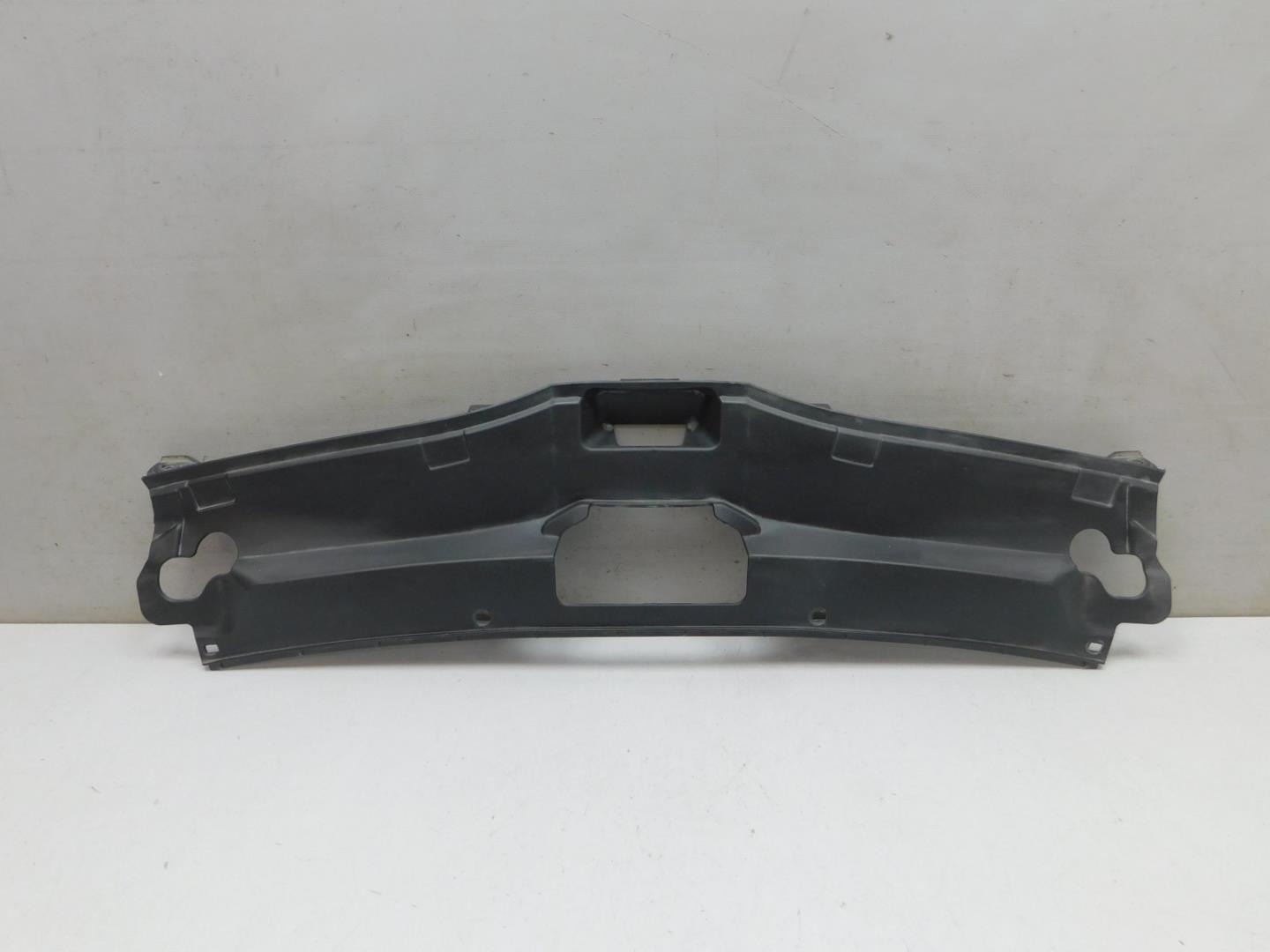 Накладка переднего бампера