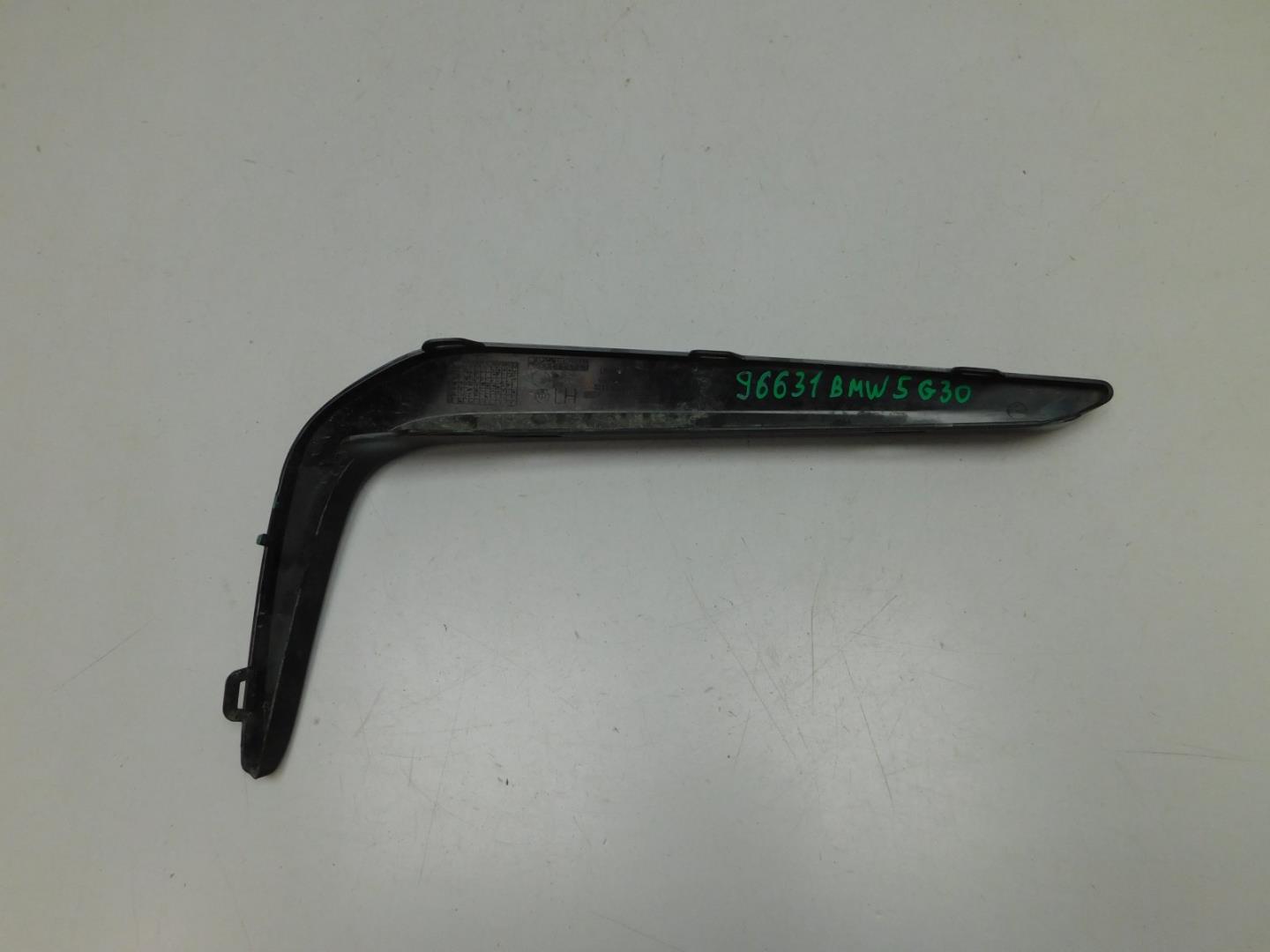 Накладка переднего бампера