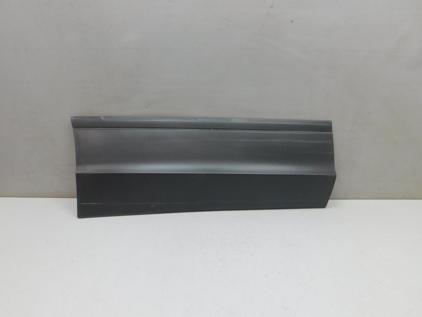 Накладка двери задней правой