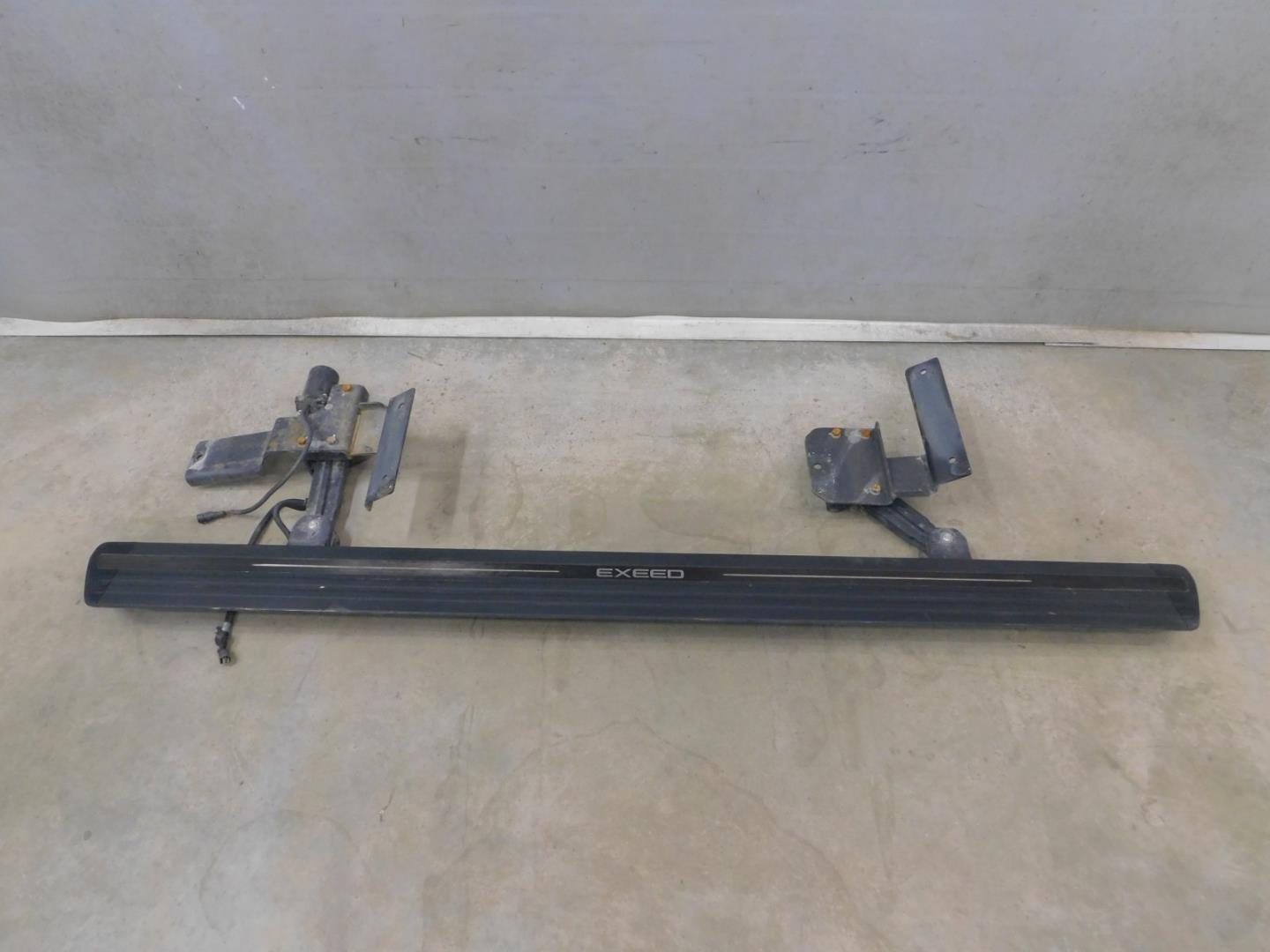 Подножка левая