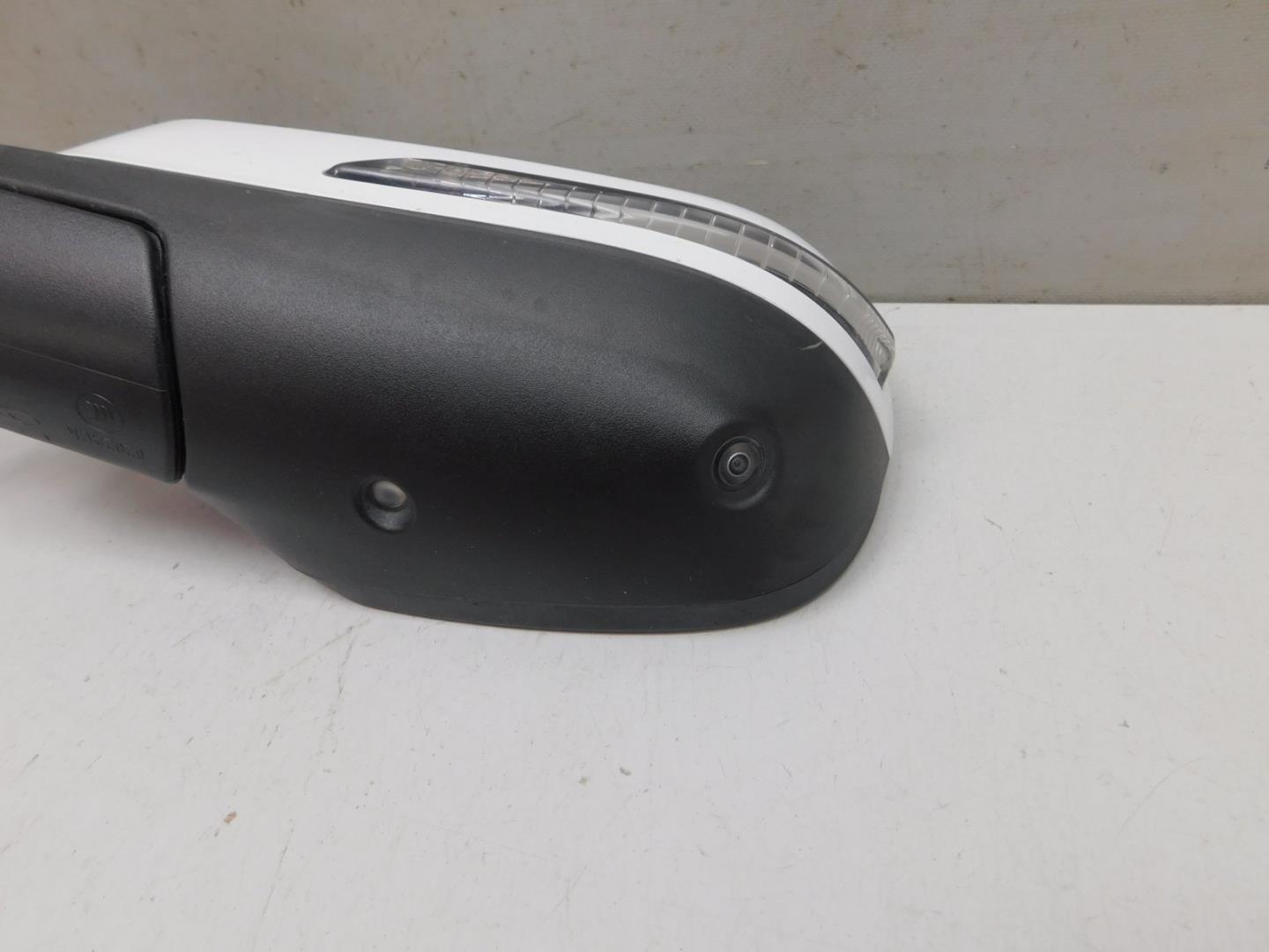 Зеркало левое электрическое