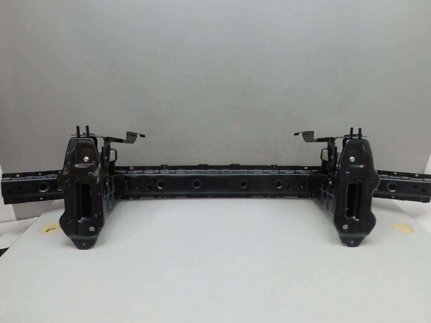 Усилитель переднего бампера