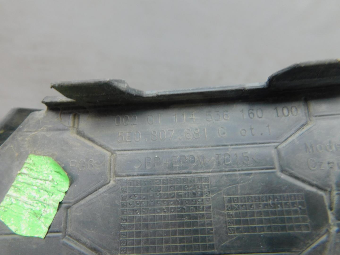 Решетка в бампер левая