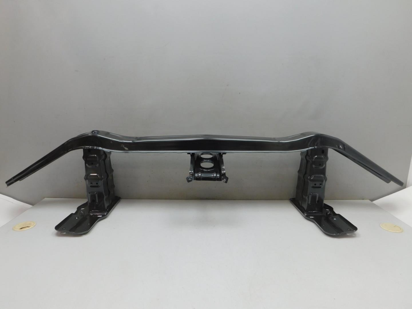 Усилитель переднего бампера