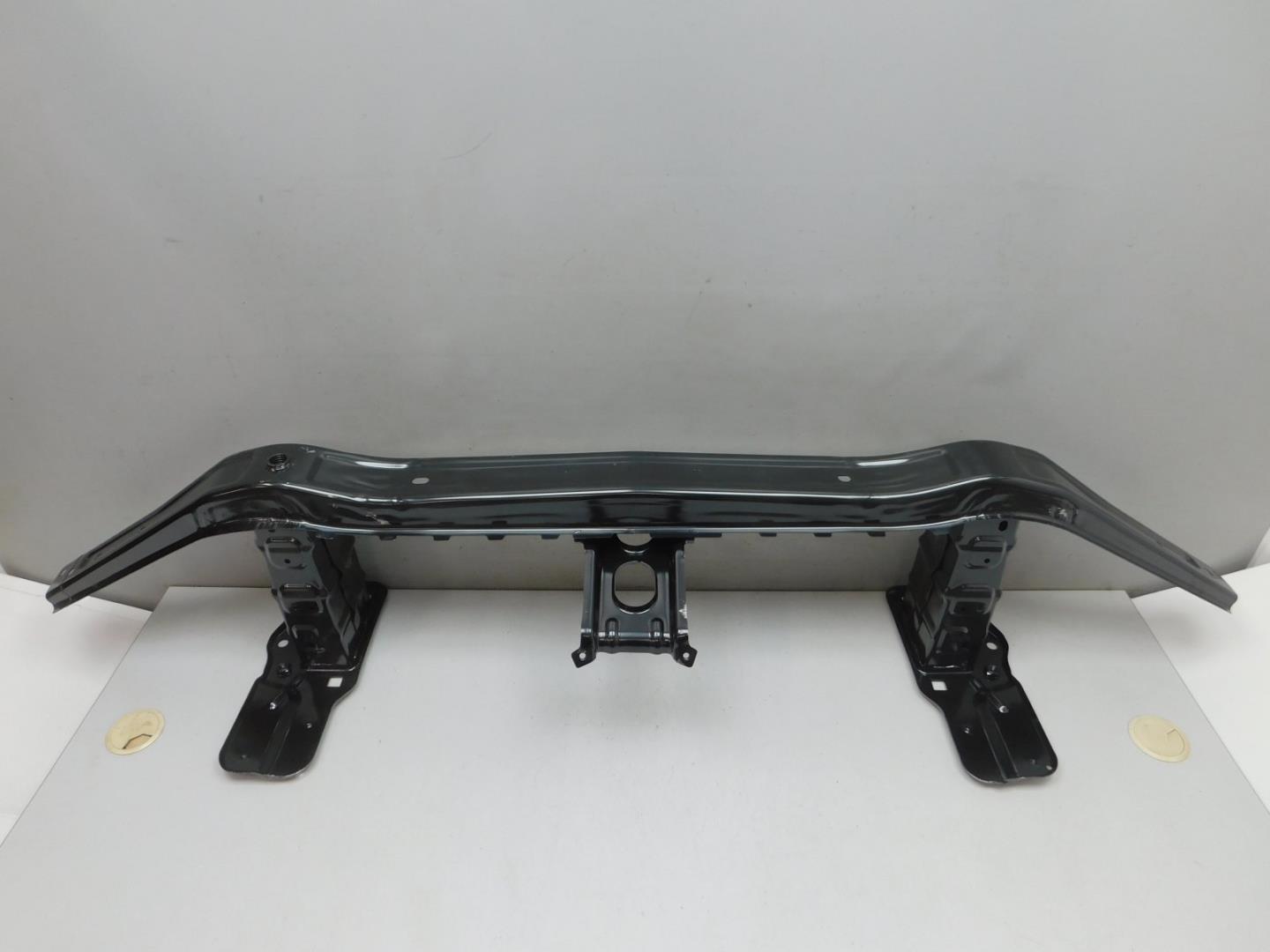 Усилитель переднего бампера